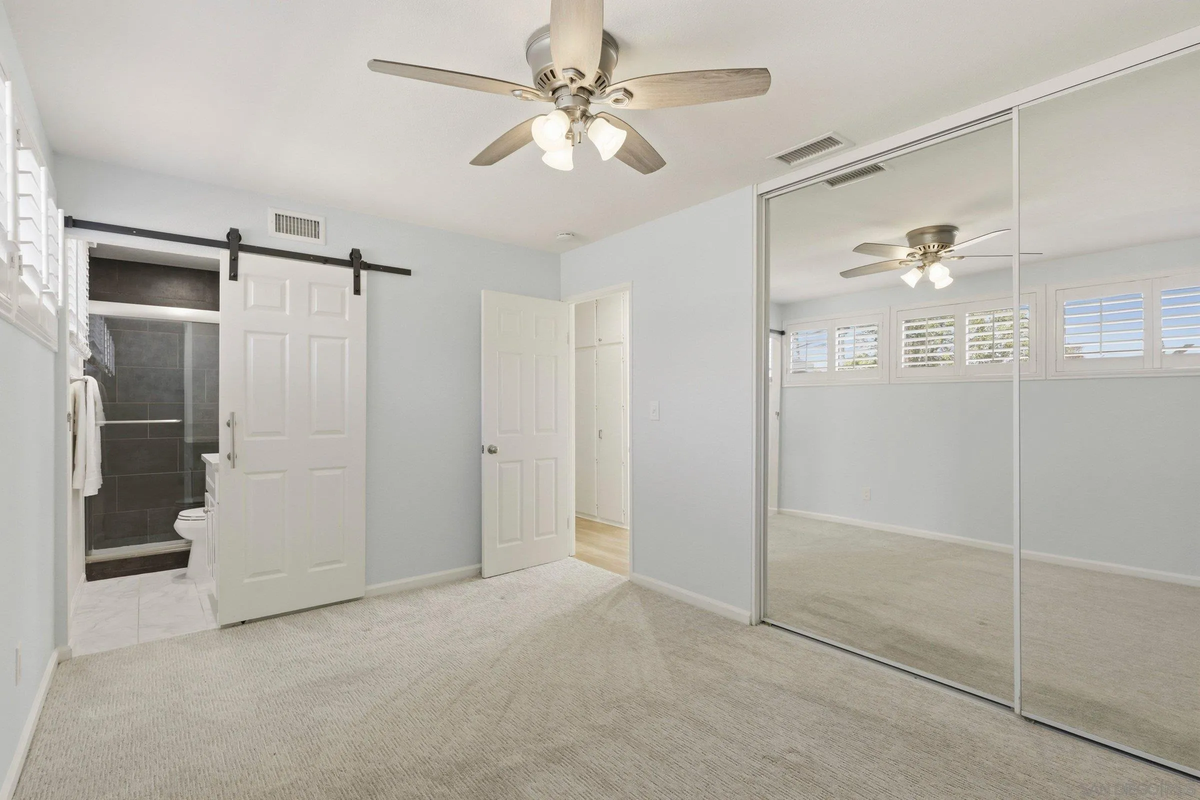 https://cdn.realtyfeed.com/cdn/127/260009762/355c55e4fbaf8153765d28a464960ba3.webp