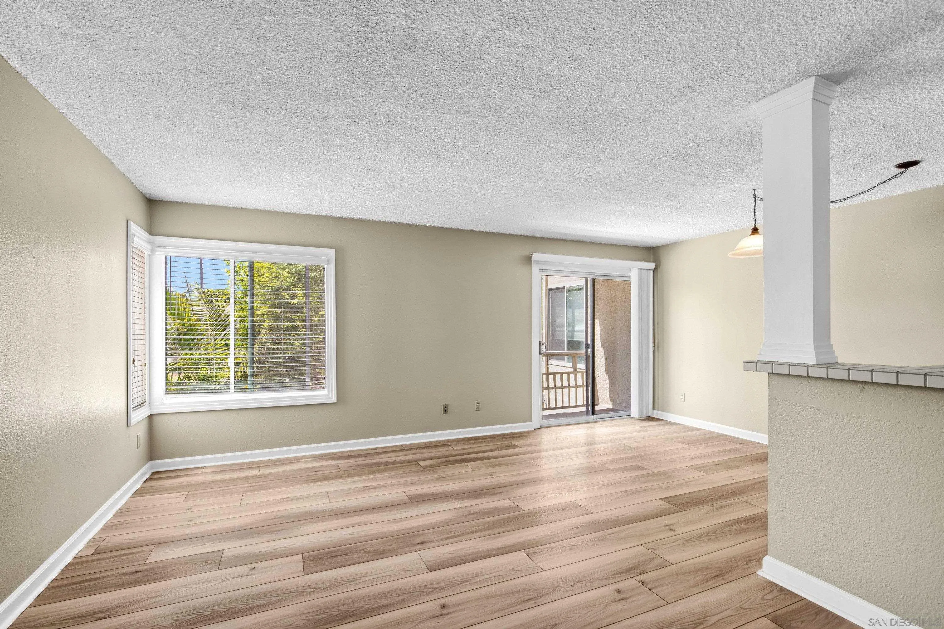 https://cdn.realtyfeed.com/cdn/127/260009767/1690e2edd8fea9554095e1f208f96e5c.webp