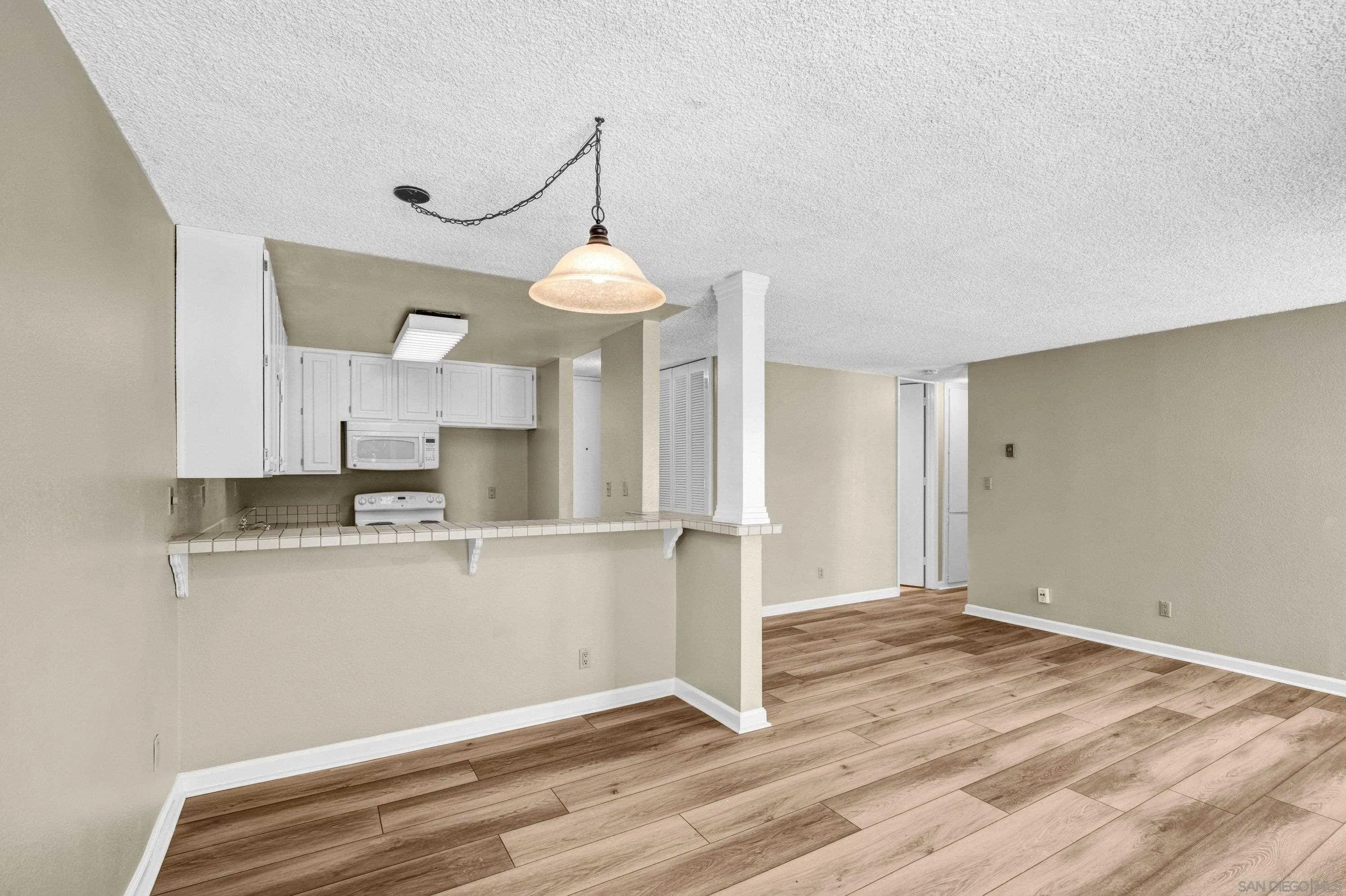 https://cdn.realtyfeed.com/cdn/127/260009767/5a87774669db6d0013d2f7c6be9fc67c.webp
