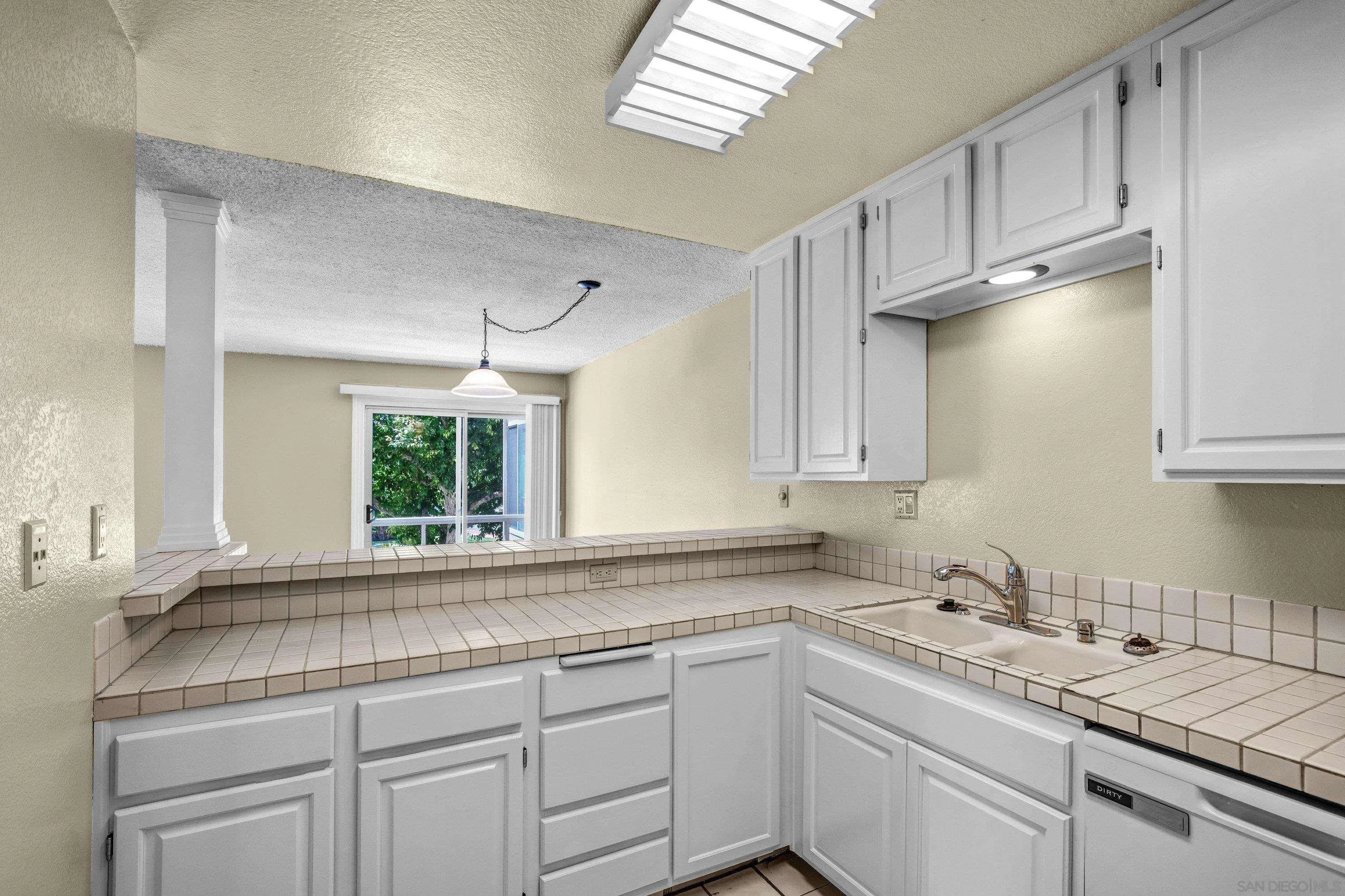 Photo #11: 260009767 Listing: Photo #11