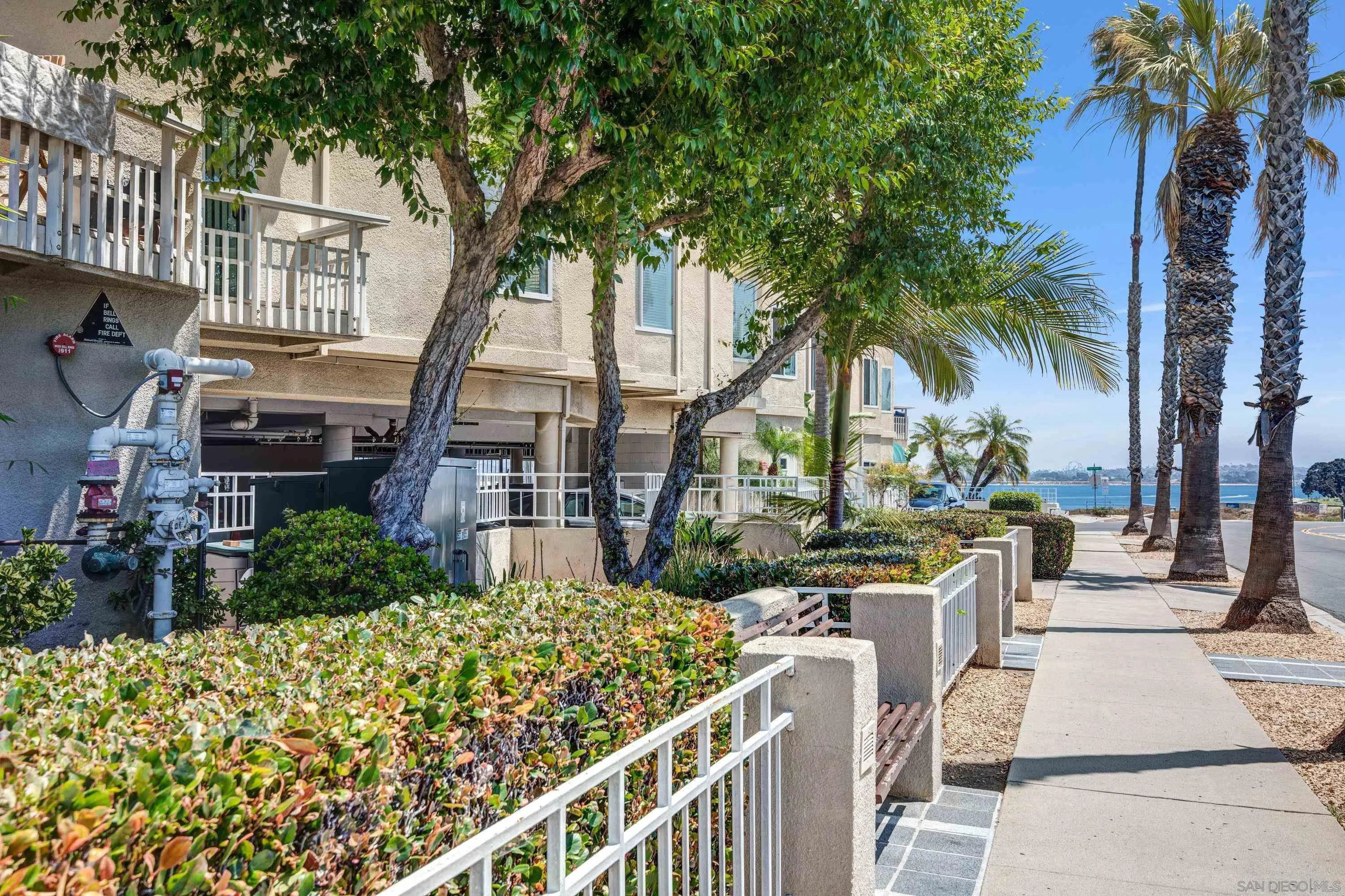 https://cdn.realtyfeed.com/cdn/127/260009767/ca29ab65af213451384bb10fa58c1f46.webp