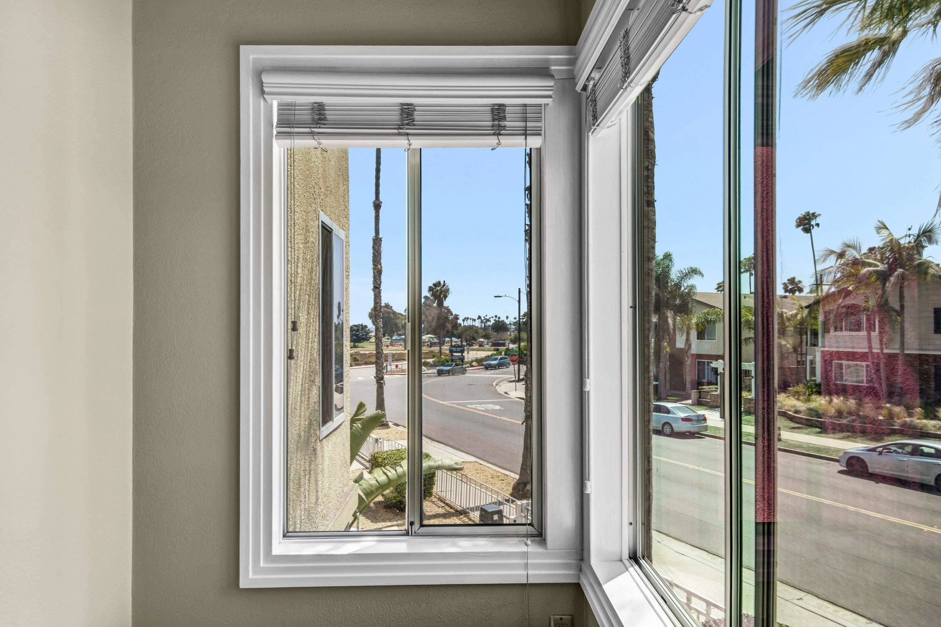 https://cdn.realtyfeed.com/cdn/127/260009767/d89eaea37e3fac378d544d3668016707.webp