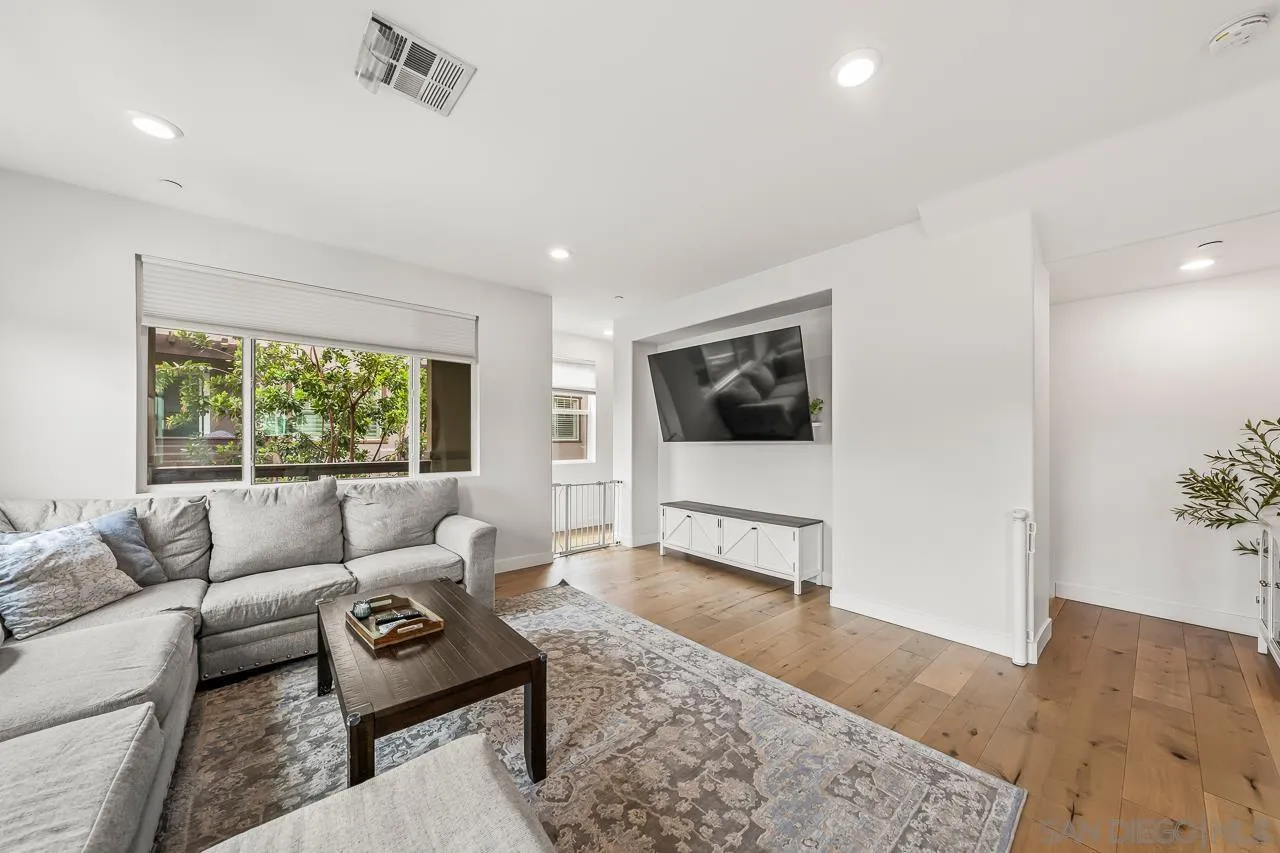 Photo #14: 260009768 Listing: Photo #14