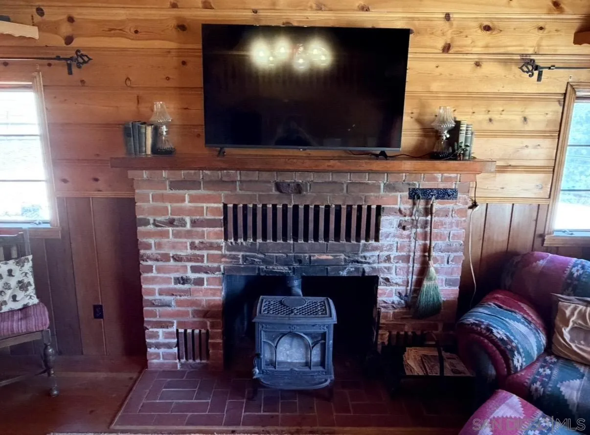 33140 Juniper Lane, Green Valley Lake, CA, 92341