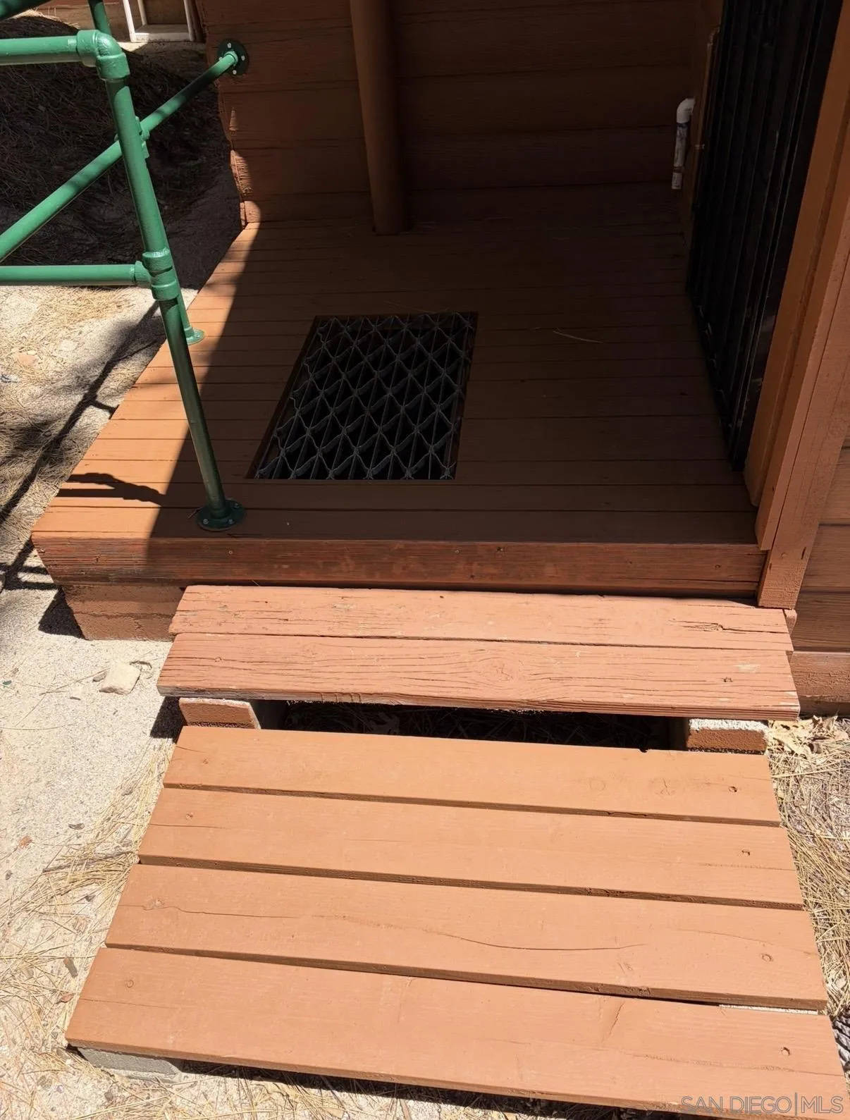 33140 Juniper Lane, Green Valley Lake, CA, 92341