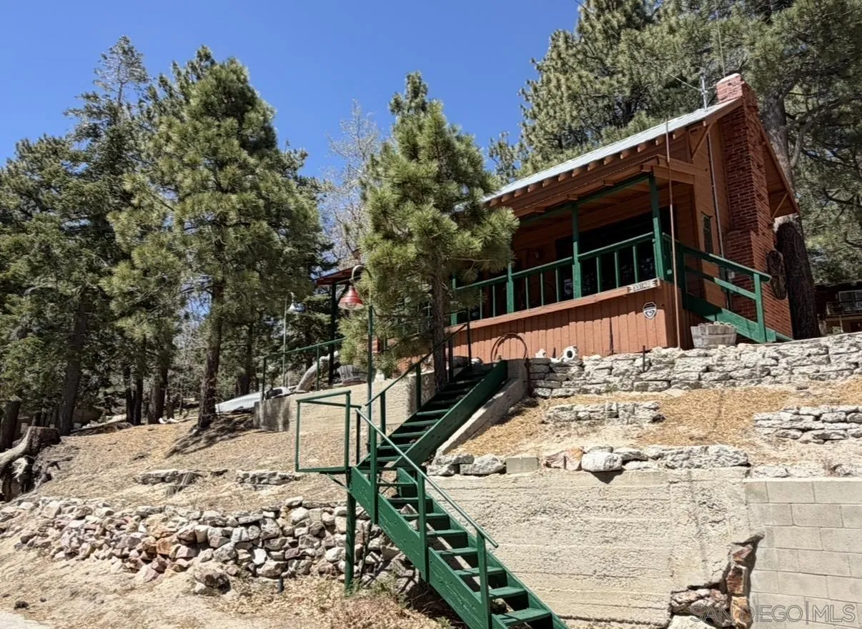 33140 Juniper Lane, Green Valley Lake, CA, 92341