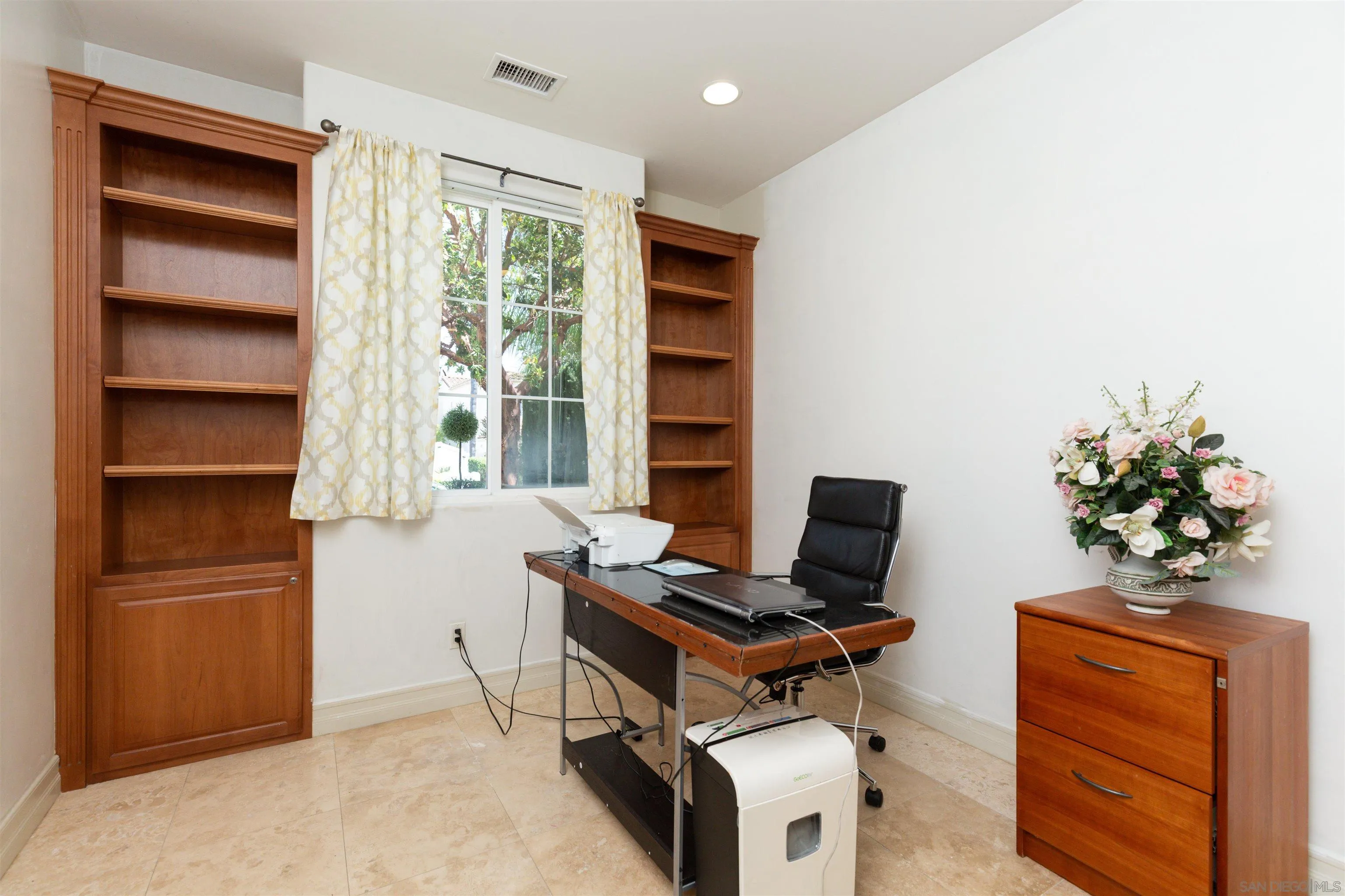 https://cdn.realtyfeed.com/cdn/127/260009780/4ba59755b854f4bee018758eb6f919ee.webp