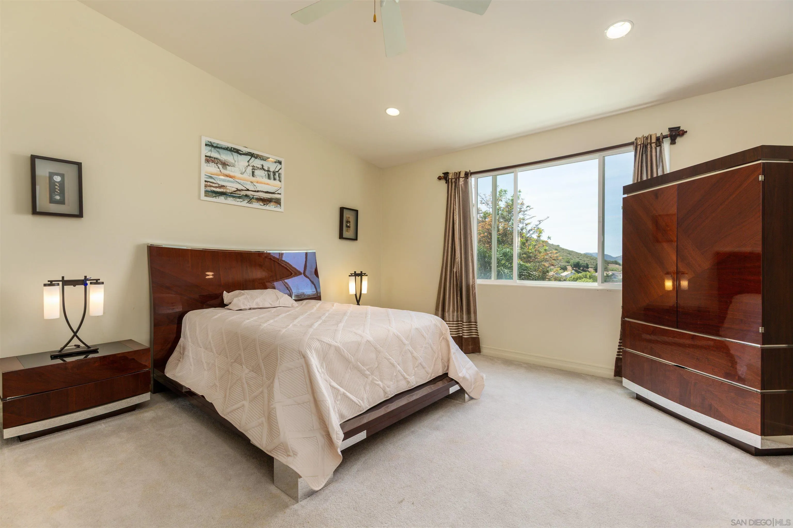 https://cdn.realtyfeed.com/cdn/127/260009780/77260078af76cbe24cb8155e7d8fcaaa.webp