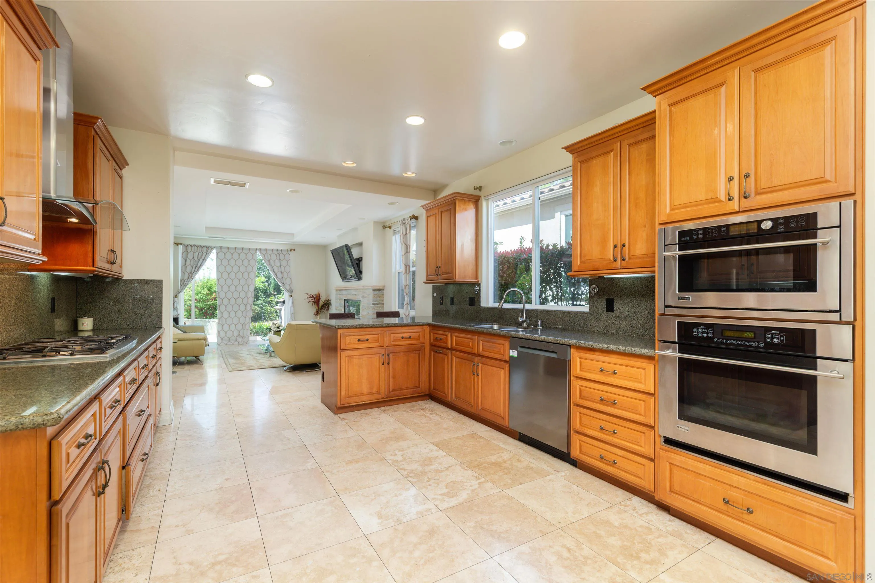 https://cdn.realtyfeed.com/cdn/127/260009780/8f312b190486c26d10cb8eff19083710.webp