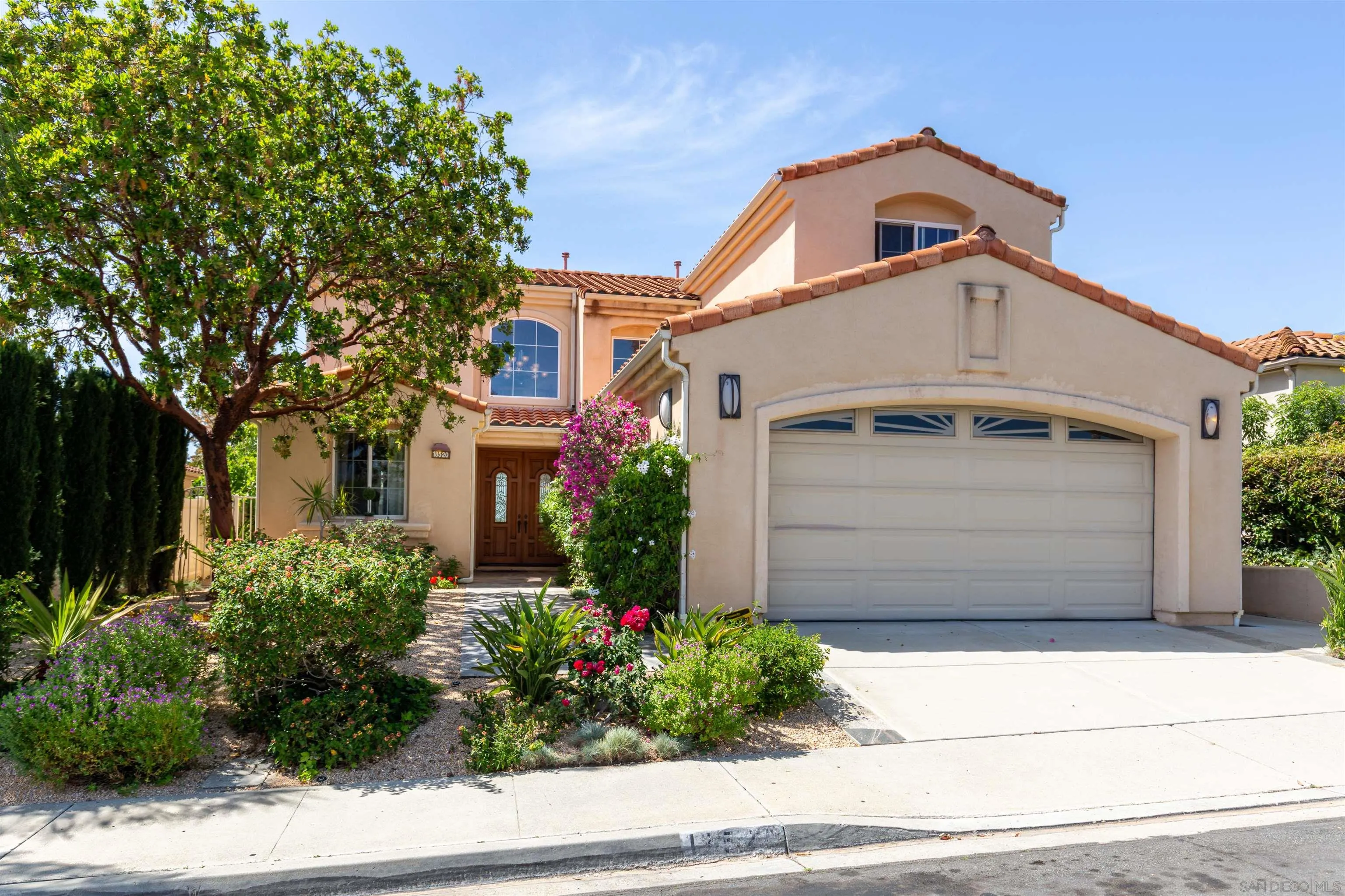 https://cdn.realtyfeed.com/cdn/127/260009780/d1c9369fbb2ebb0ce362d252a3ed7caa.webp