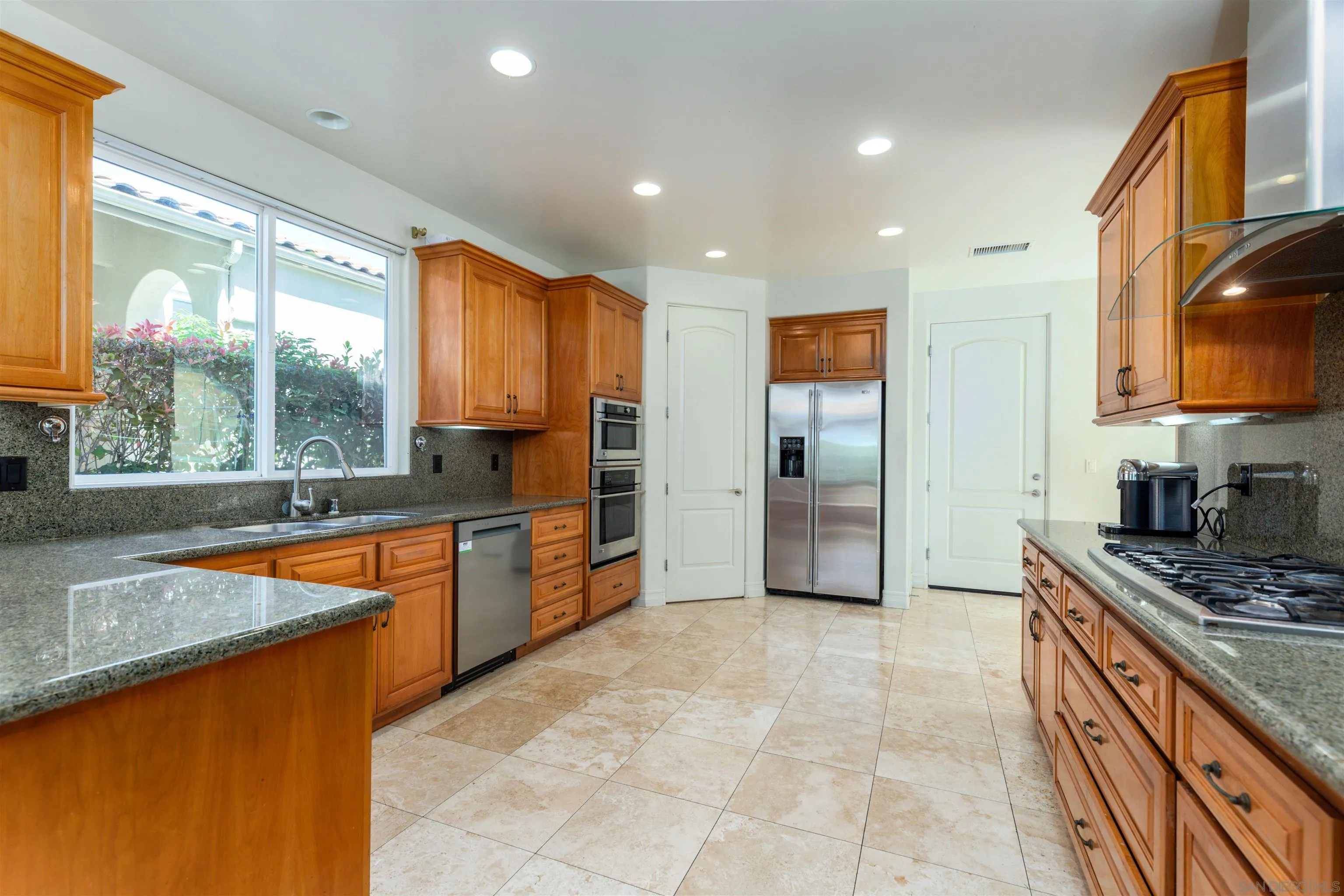 https://cdn.realtyfeed.com/cdn/127/260009780/e17069f17197e334150ed11275a66dfa.webp