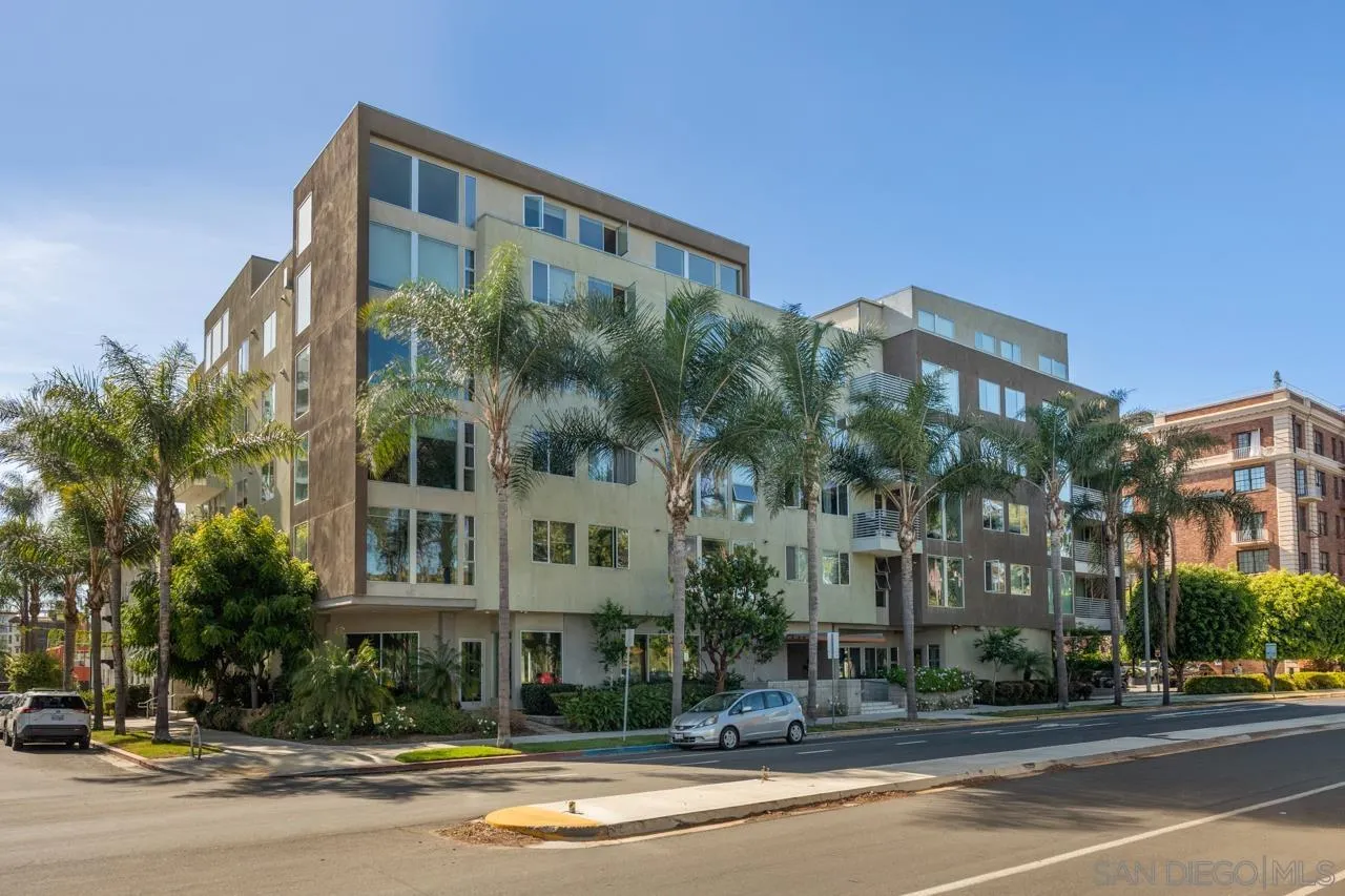 https://cdn.realtyfeed.com/cdn/127/260009784/81a3bc47d6eb2d15f14e4b8804f1e209.webp