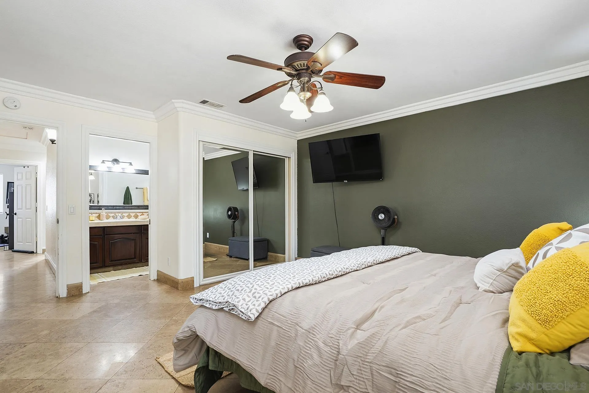 https://cdn.realtyfeed.com/cdn/127/260009790/1dad547e5014407f2b4366f33c4bf157.webp