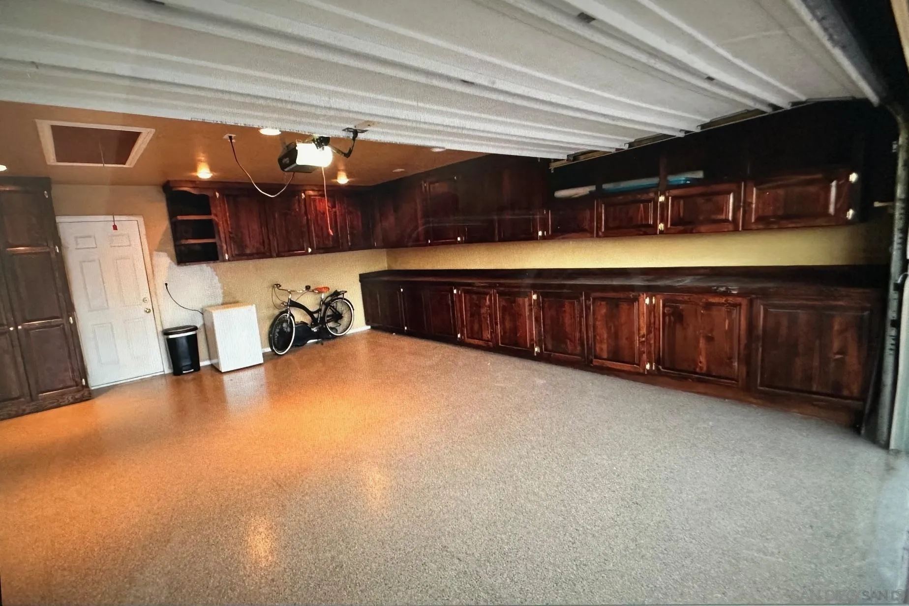 https://cdn.realtyfeed.com/cdn/127/260009790/31939755b0e4dd6de1a4788f21bf7e10.webp