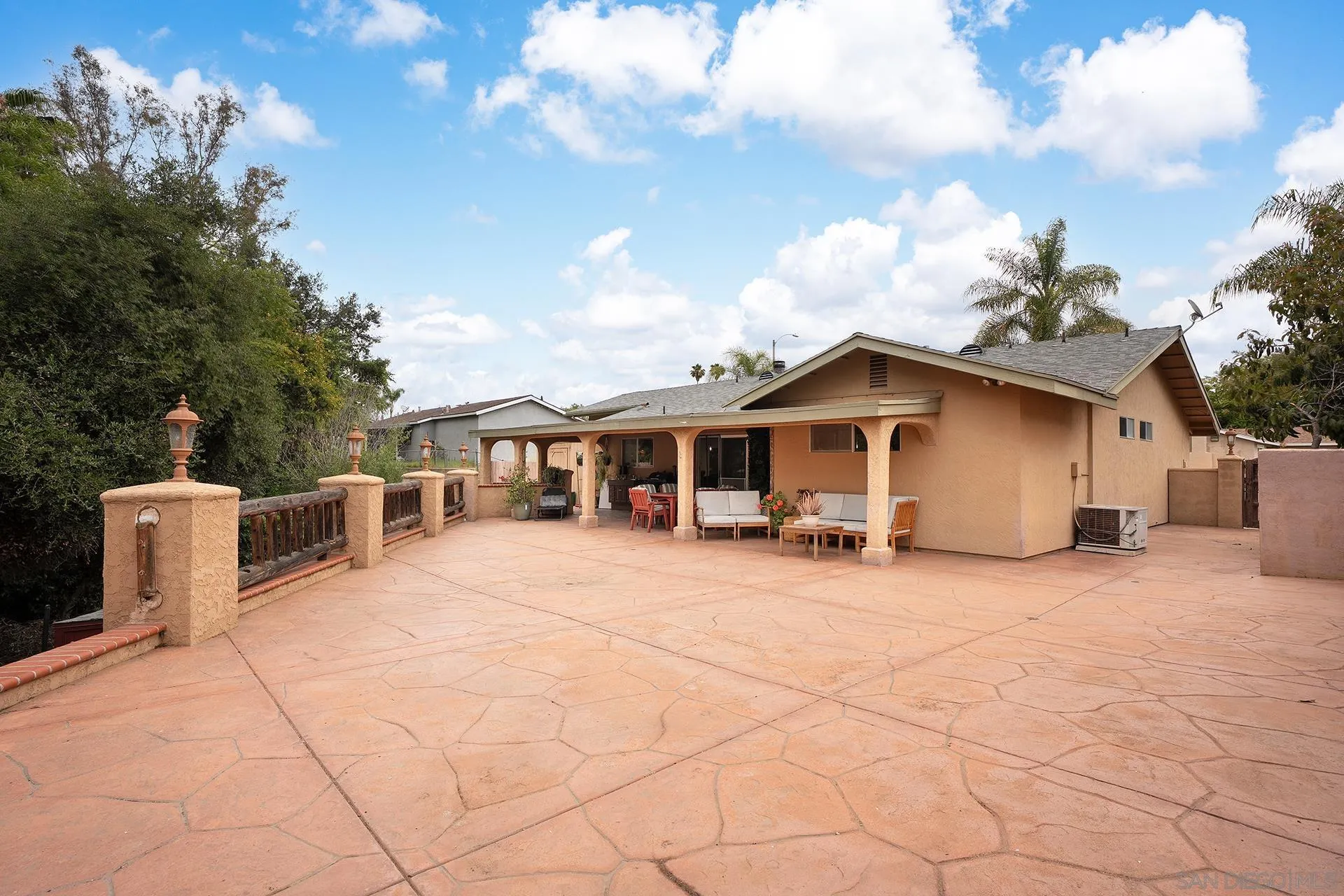 https://cdn.realtyfeed.com/cdn/127/260009790/79604901b80f24f8d14c752cb480426a.webp