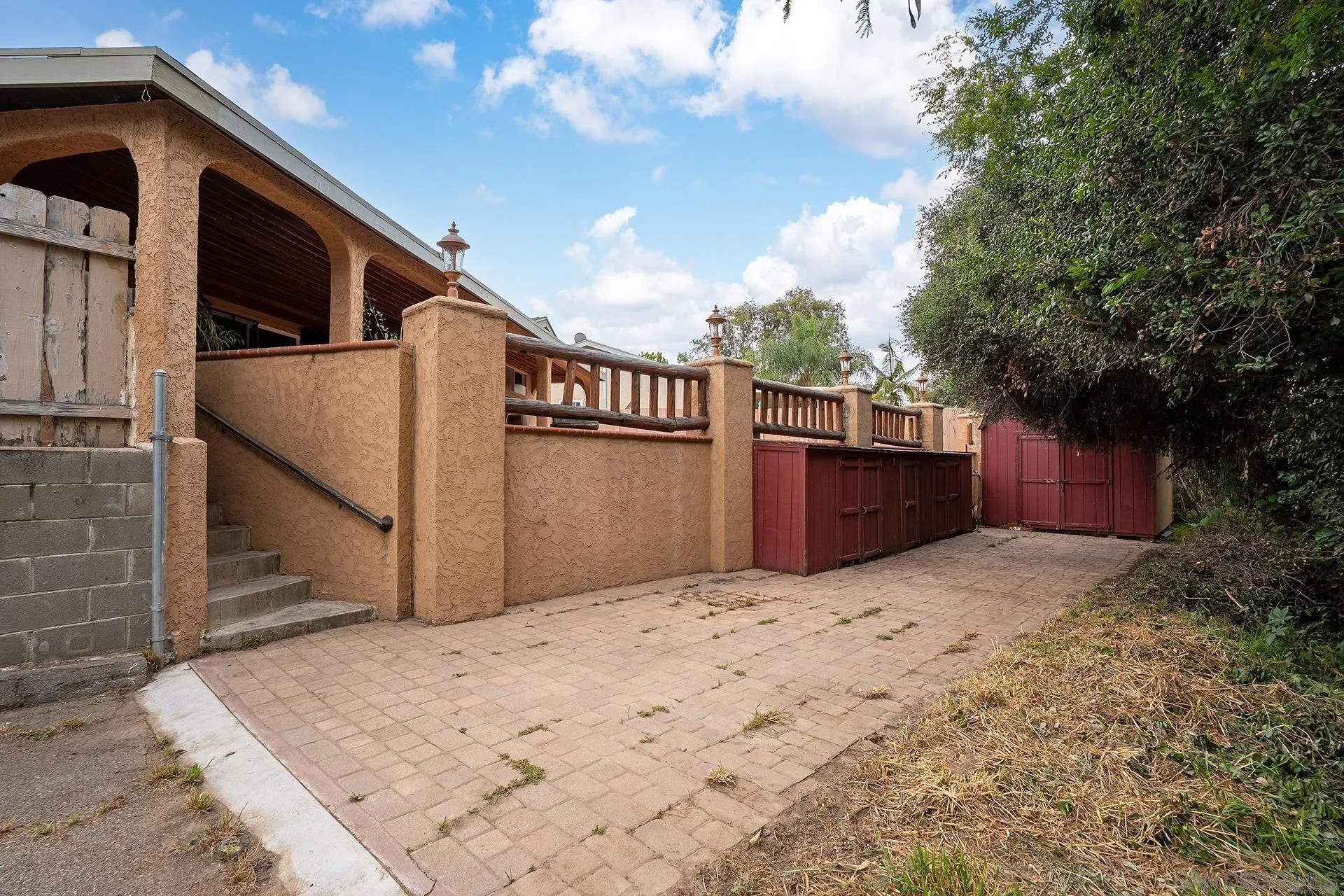 https://cdn.realtyfeed.com/cdn/127/260009790/876ad1ee516240ed640a3d53c635a04d.webp