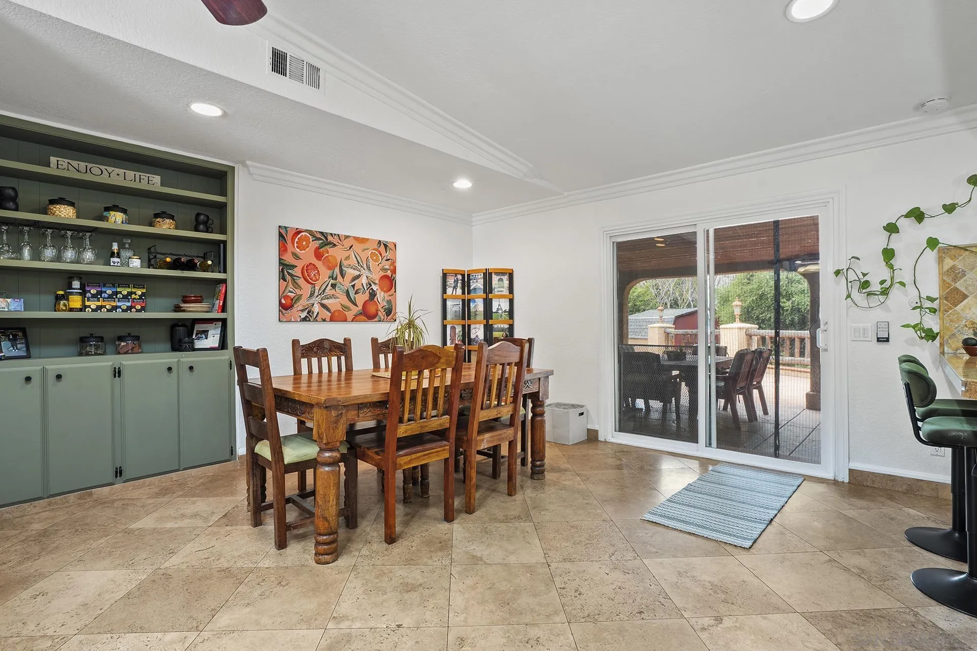 https://cdn.realtyfeed.com/cdn/127/260009790/ad46e9bafb1db4951715c78cd6c0bec3.webp