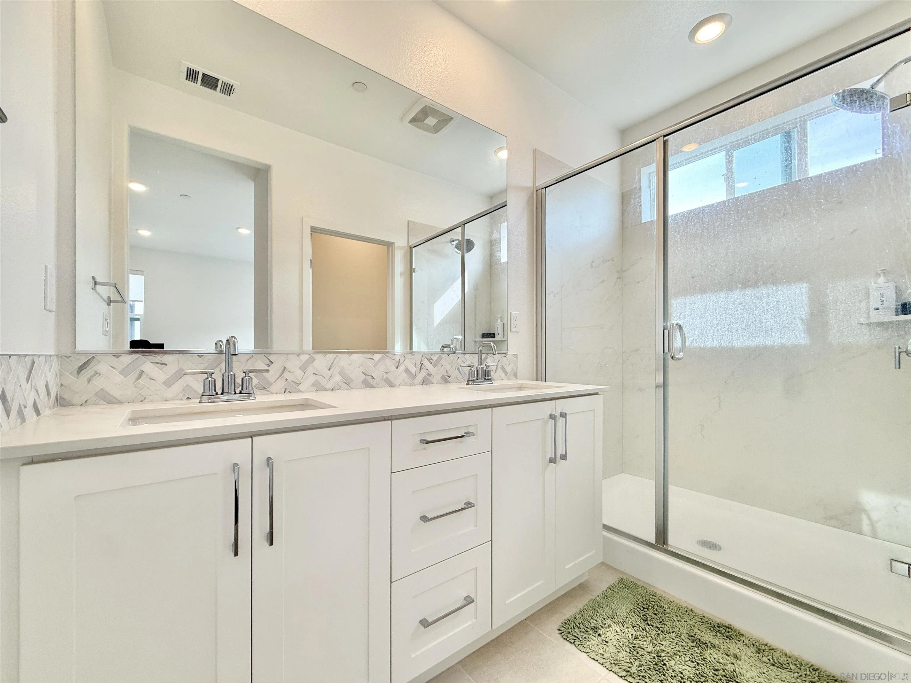 Photo #11: 260009798 Listing: Photo #11