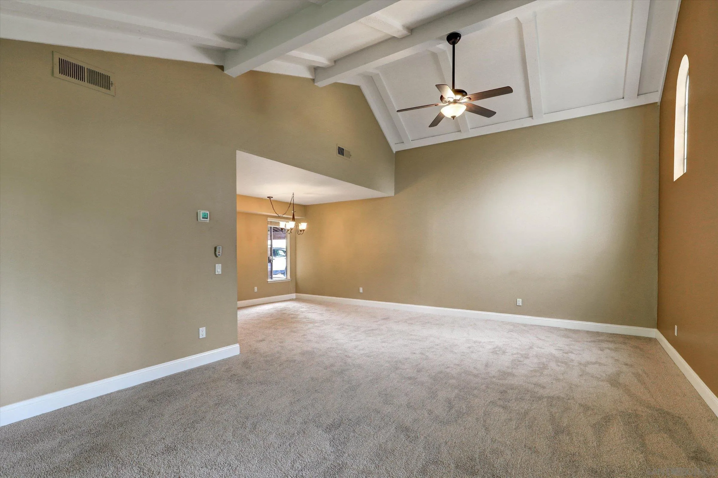 Photo #4: 260009799 Listing: Photo #4