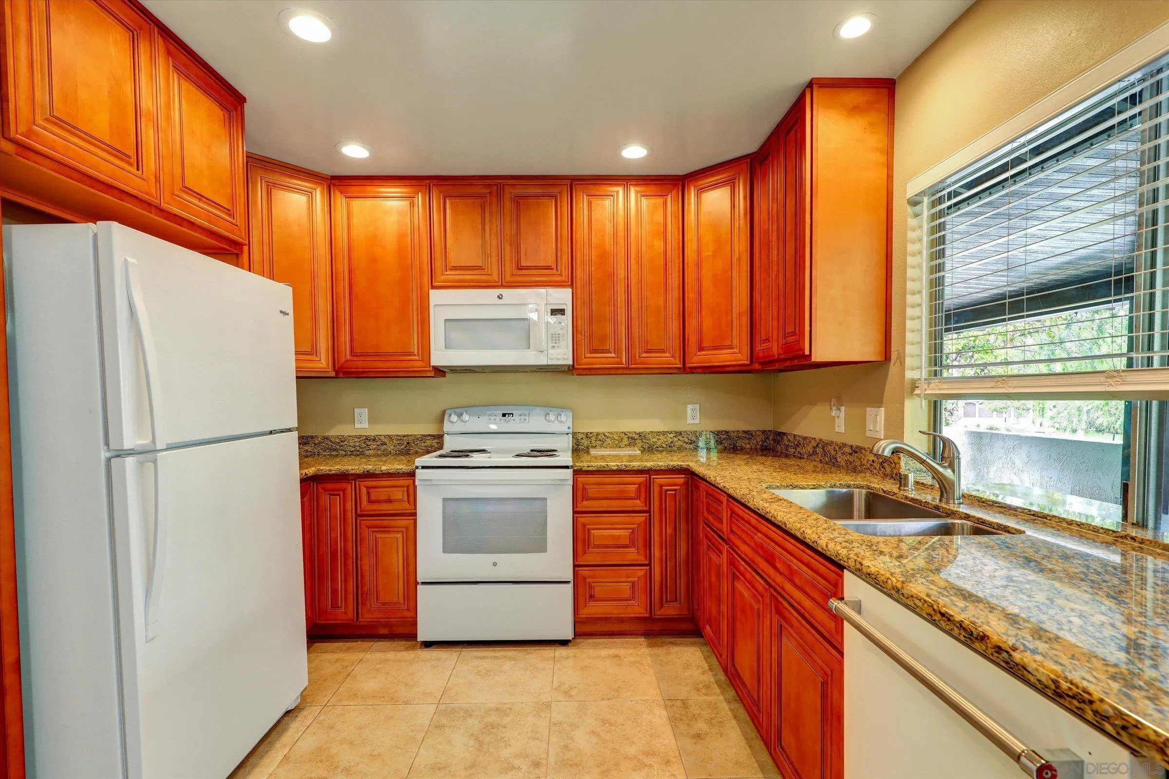 Photo #8: 260009799 Listing: Photo #8