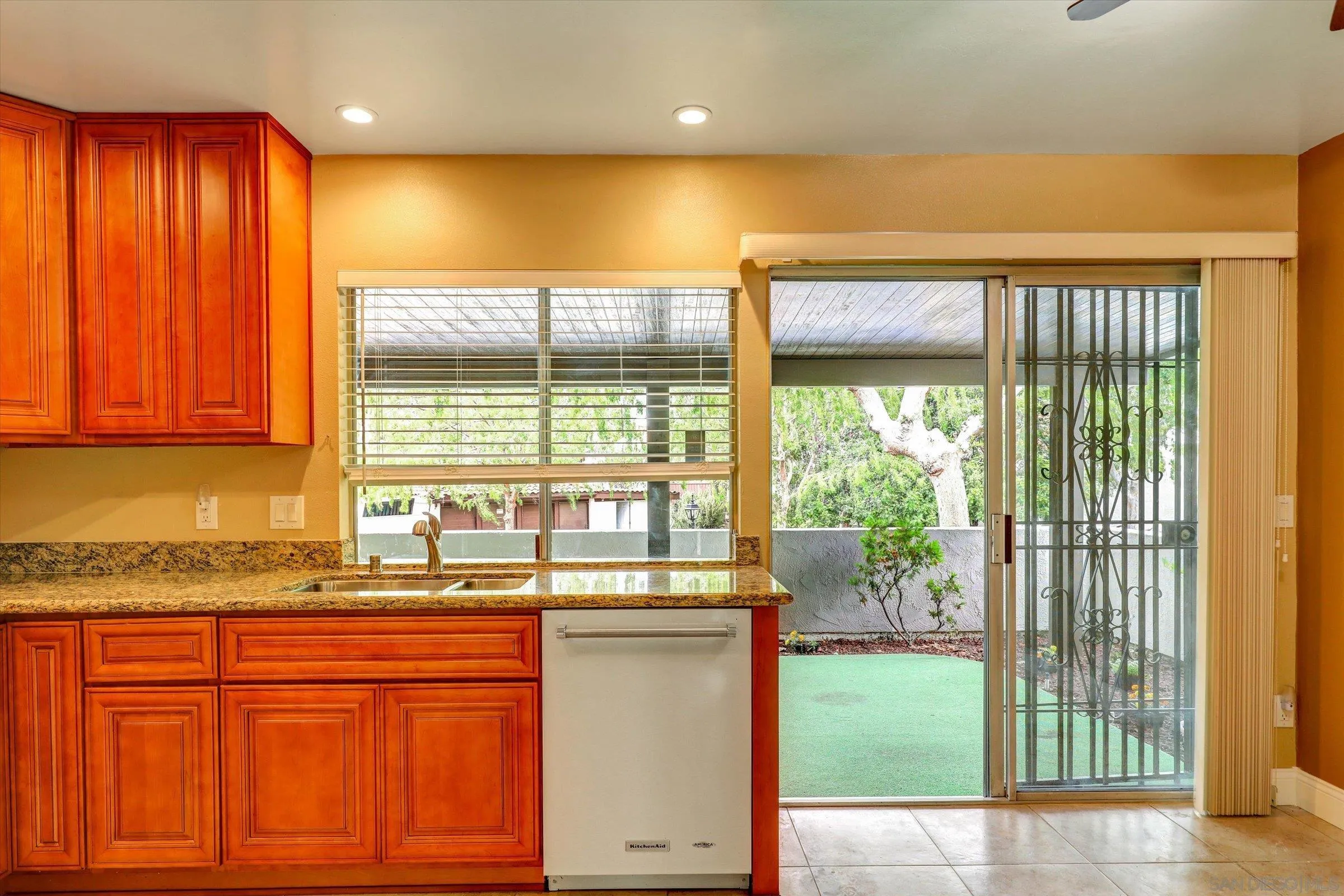 Photo #6: 260009799 Listing: Photo #6