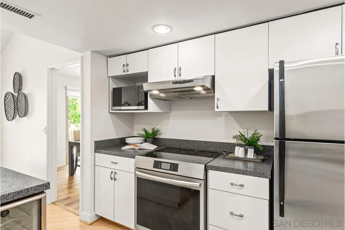 https://cdn.realtyfeed.com/cdn/127/260009800/e5ad6fc44e1e99baf40ad11e22540ef5.webp