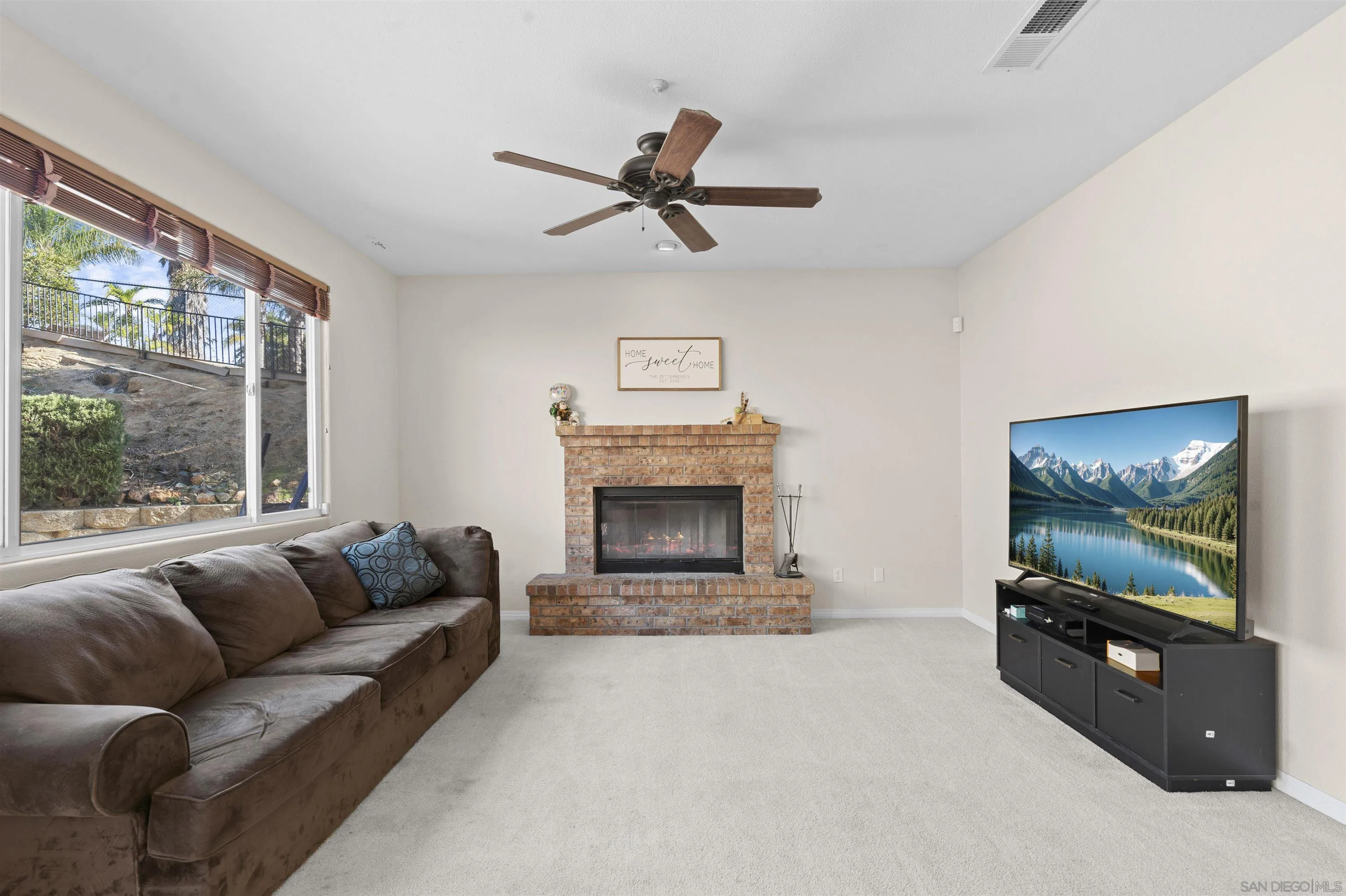 https://cdn.realtyfeed.com/cdn/127/260009801/85e8eb6a63982fff8d70ed848200b1fb.webp