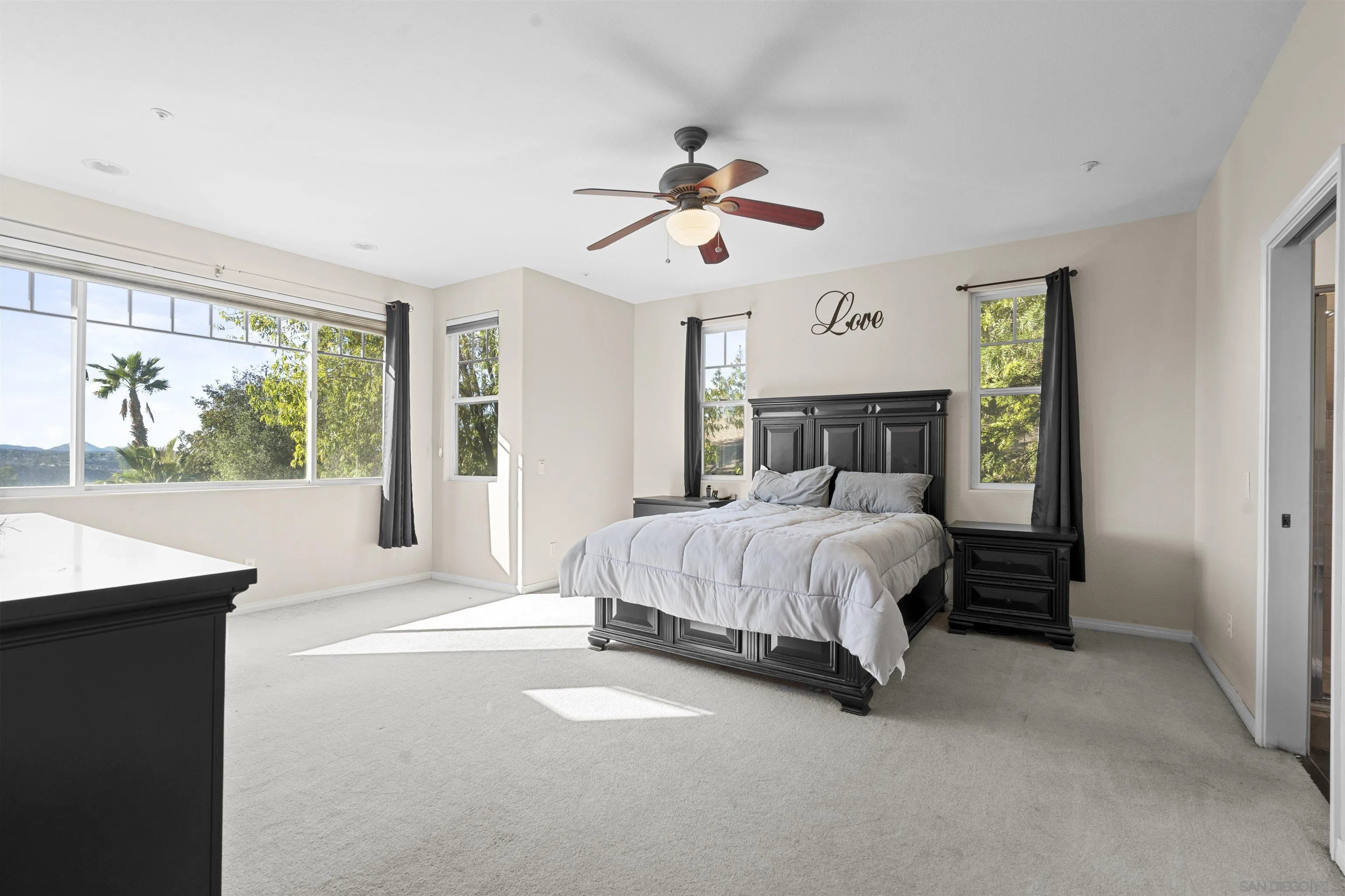 https://cdn.realtyfeed.com/cdn/127/260009801/cc1adbc8757cec75b554448057e1b27b.webp