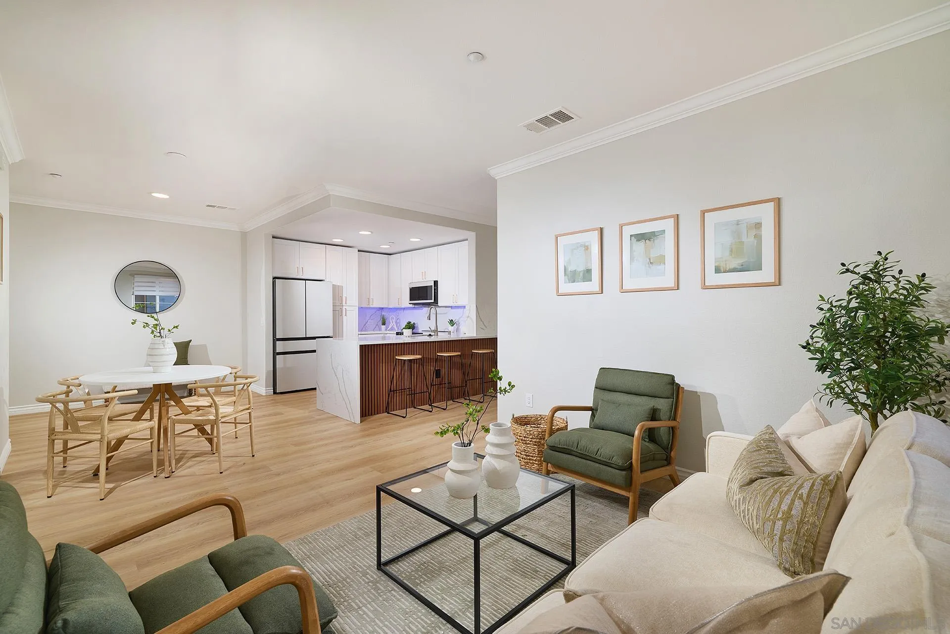 Photo #2: 260009805 Listing: Photo #2