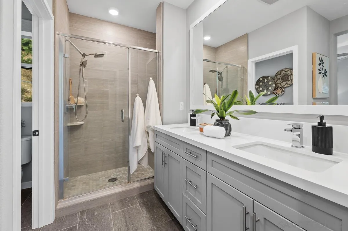 Photo #8: 260009810 Listing: Photo #8
