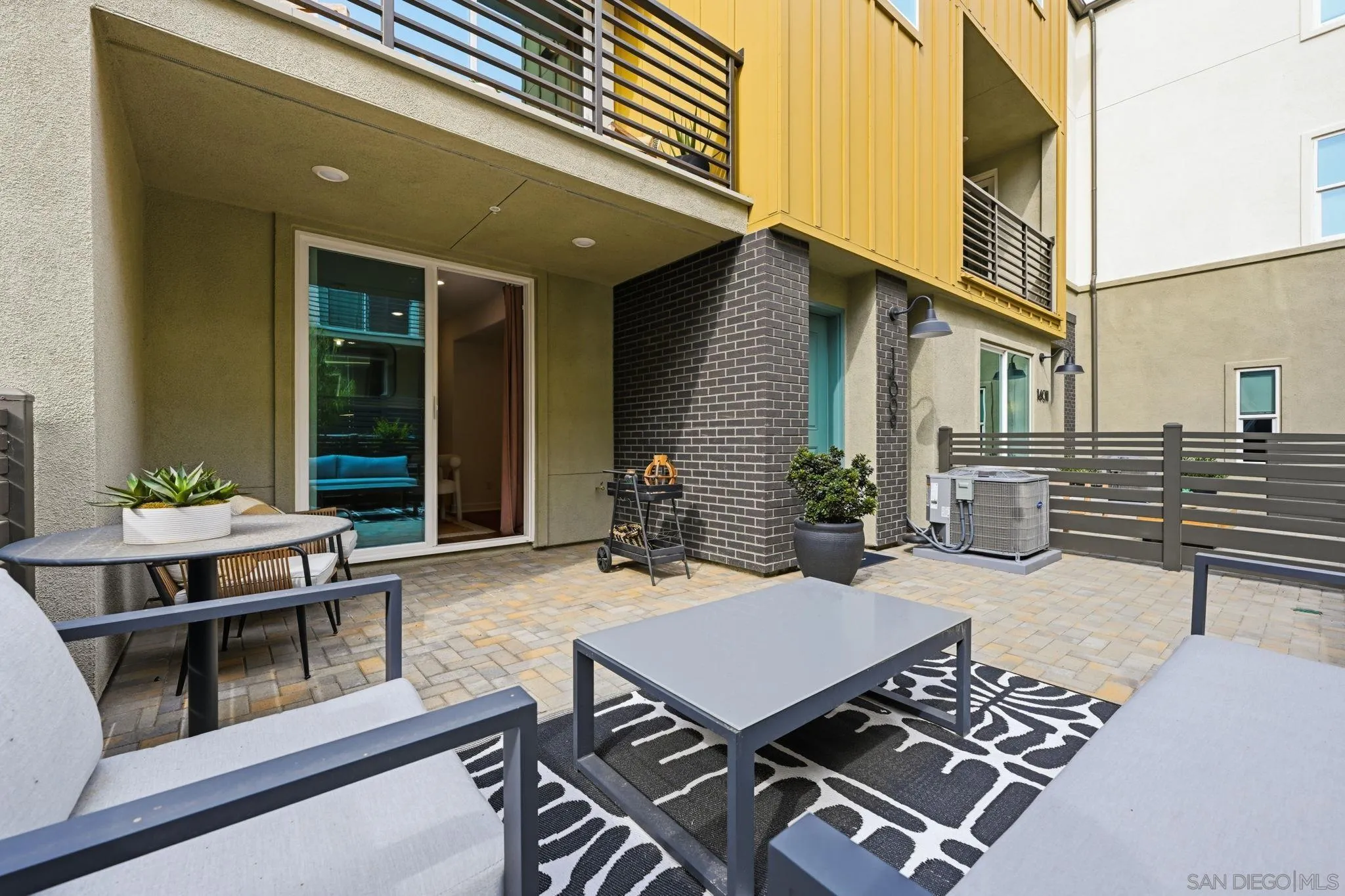 https://cdn.realtyfeed.com/cdn/127/260009812/8ec38d1b7bf98b9a62fcd4d008d890f3.webp
