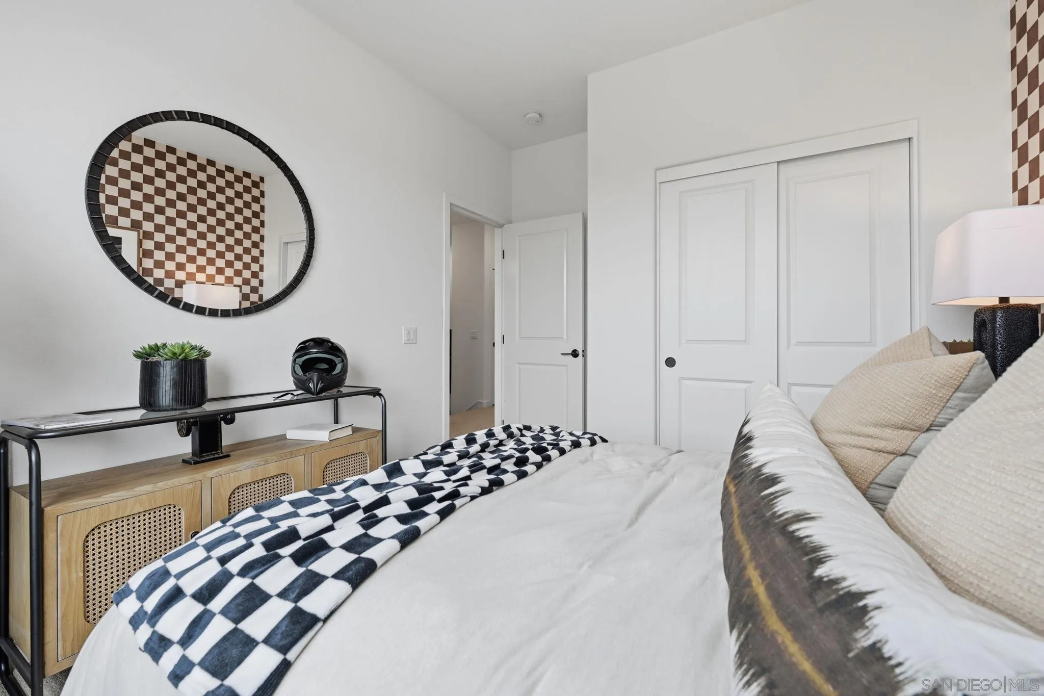 https://cdn.realtyfeed.com/cdn/127/260009812/d2a07abee1979f2e16c1117a7fcf1204.webp
