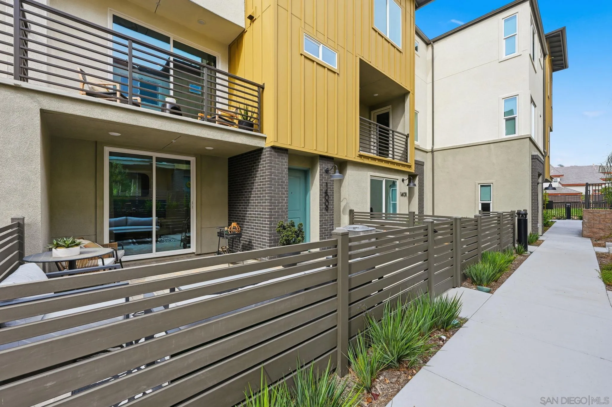 Photo #3: 260009813 Listing: Photo #3