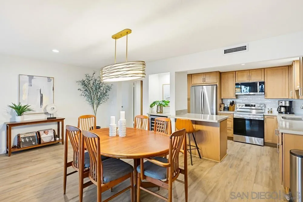 Photo #12: 260009815 Listing: Photo #12