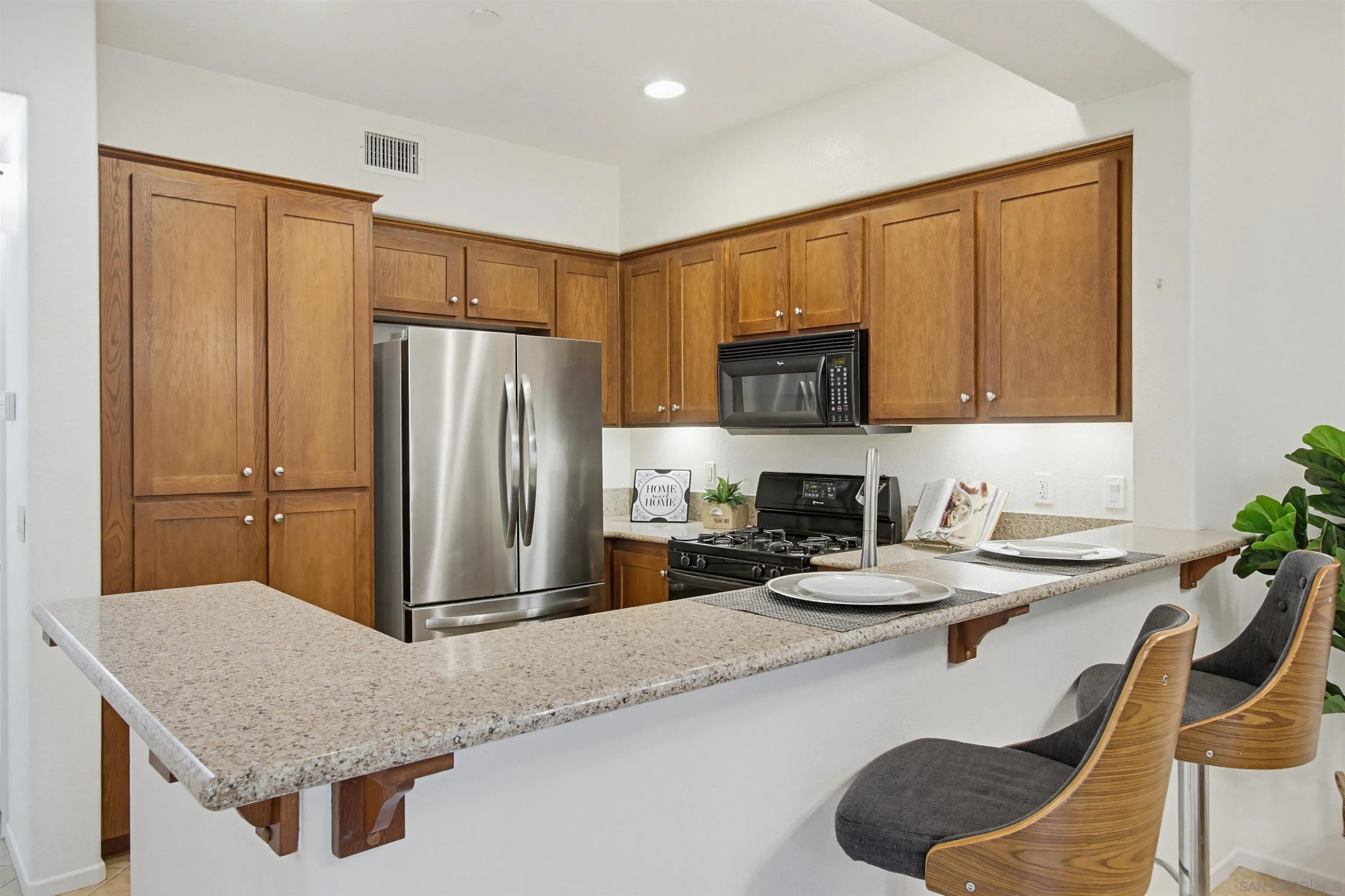 Photo #8: 260009816 Listing: Photo #8