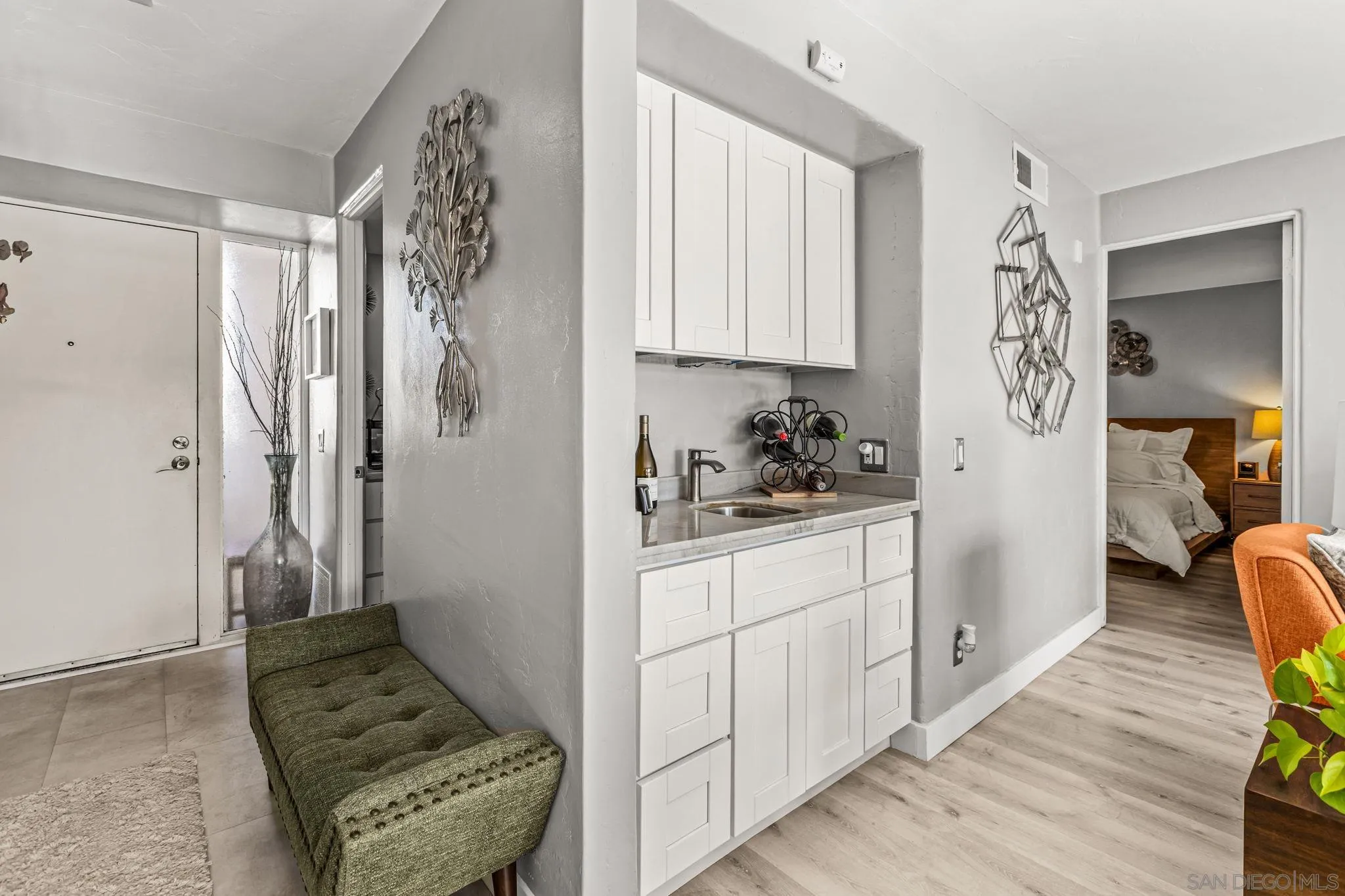 Photo #3: 260009820 Listing: Photo #3