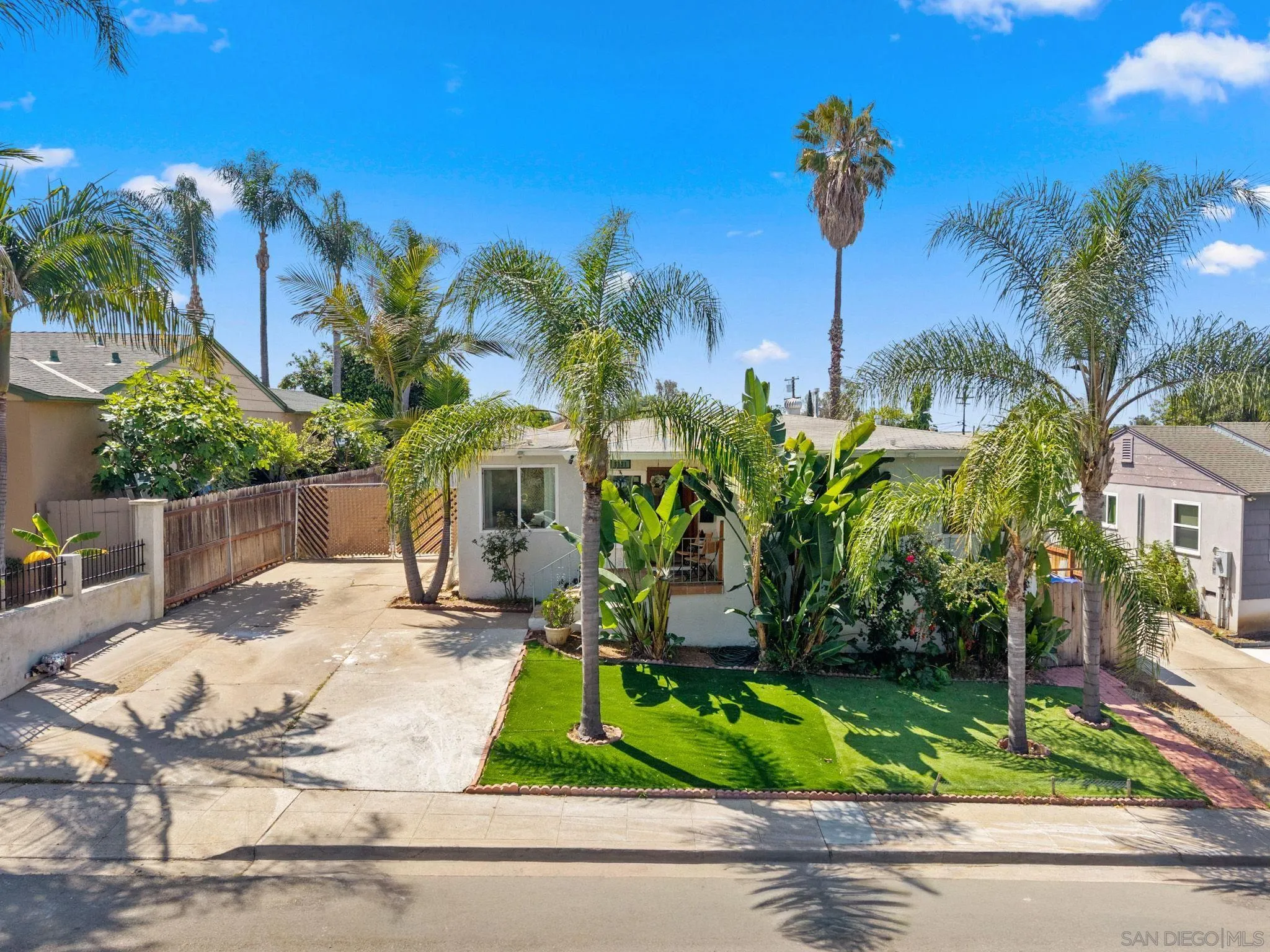 https://cdn.realtyfeed.com/cdn/127/260009831/11a57d5d93fc83dc7b4b785f0b698fd1.webp