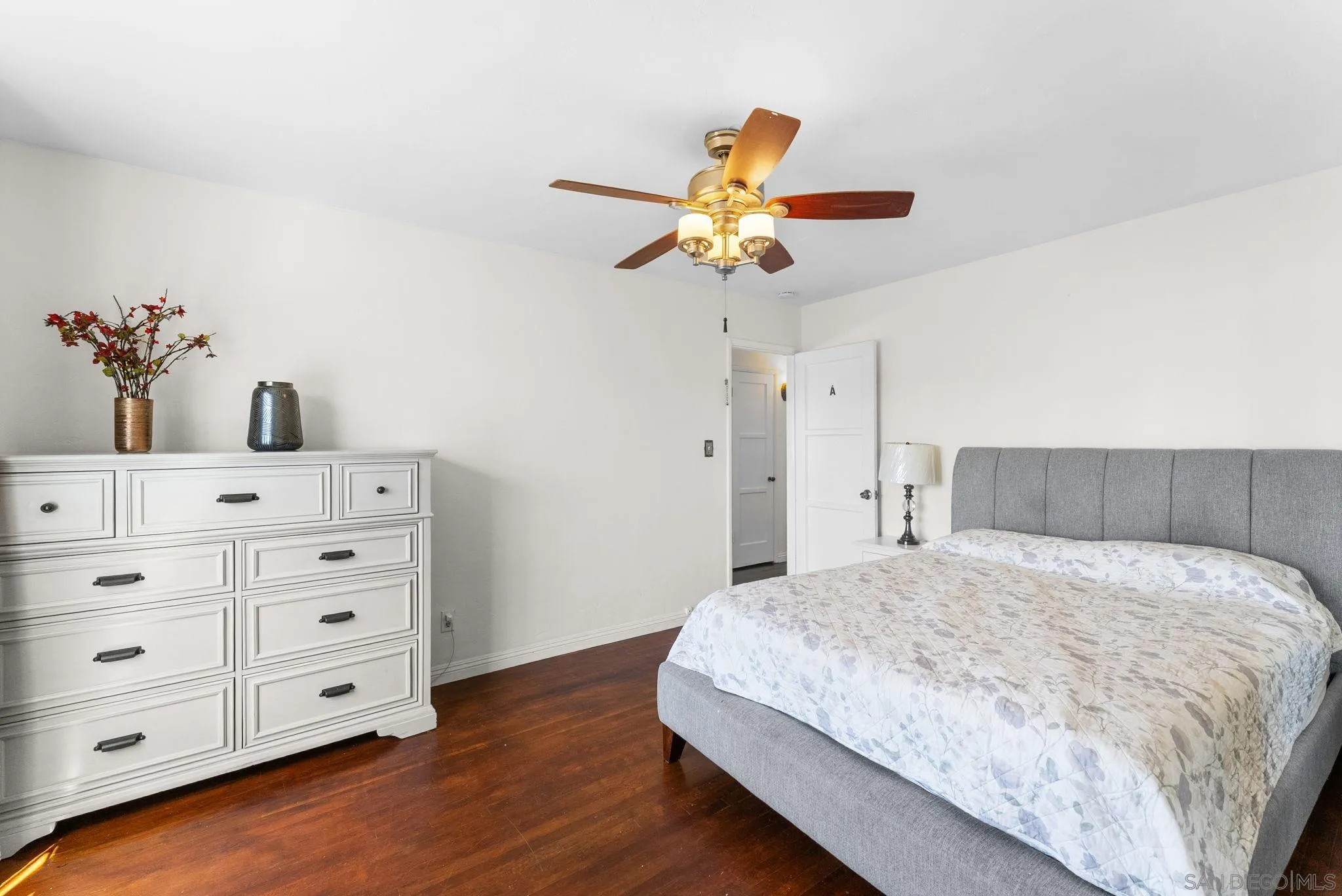https://cdn.realtyfeed.com/cdn/127/260009831/7153f8c528b4507fc41ab4ebadf77aec.webp
