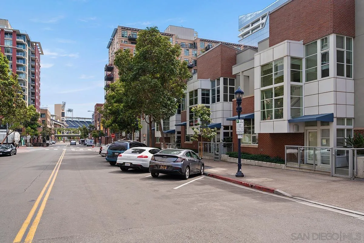 Photo #33: 260009834 Listing: Photo #33