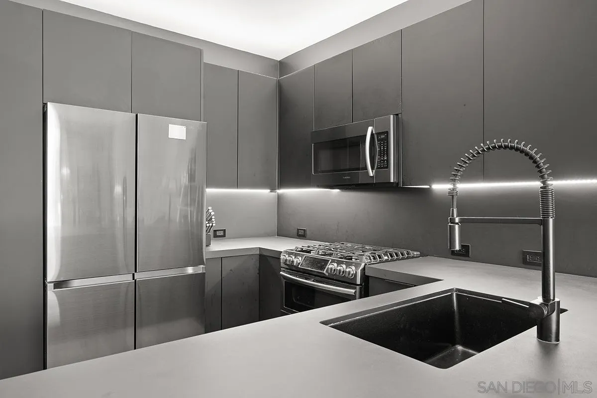 Photo #19: 260009834 Listing: Photo #19