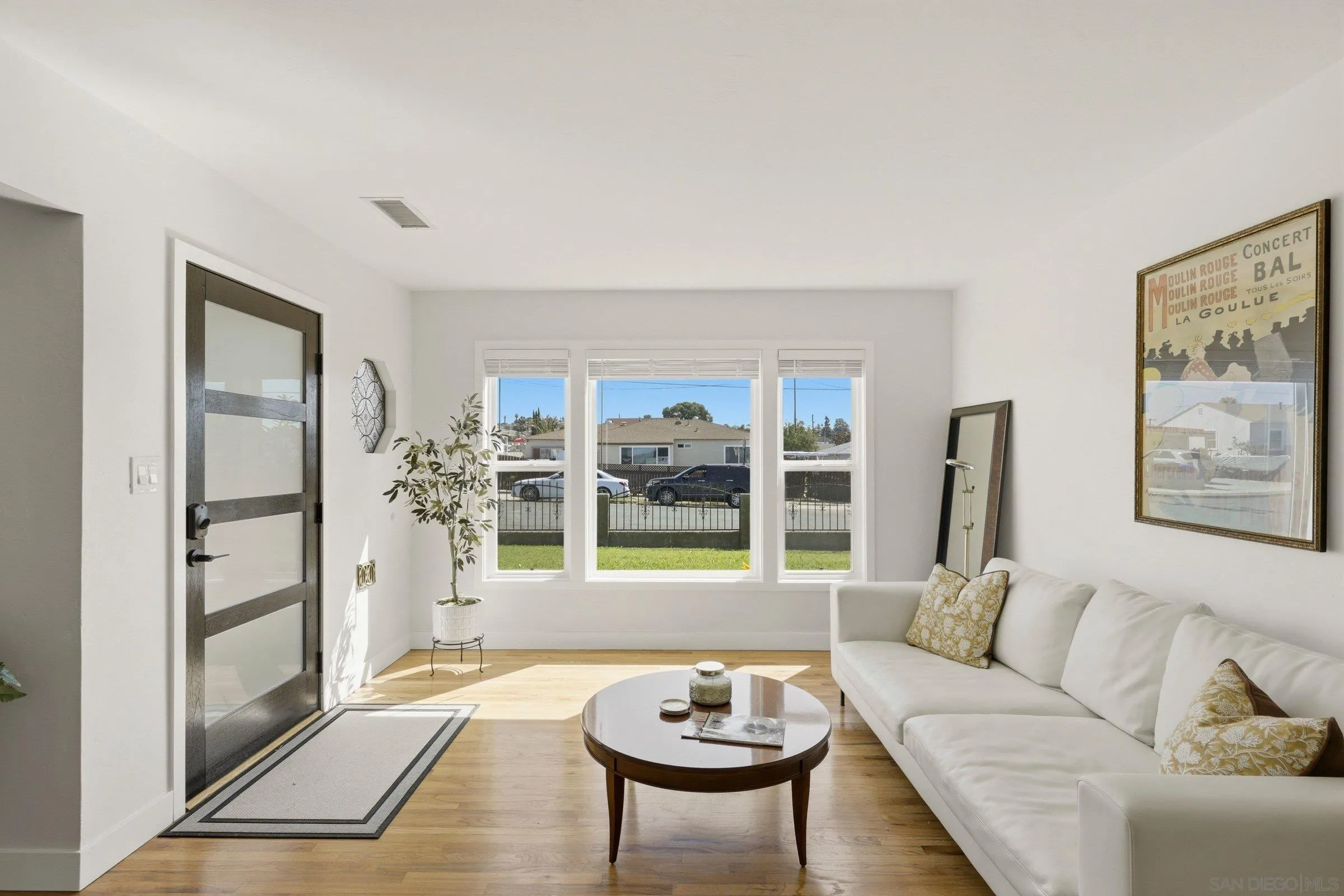 https://cdn.realtyfeed.com/cdn/127/260009836/2b844e246354d0bc7e61959c778f99b5.webp