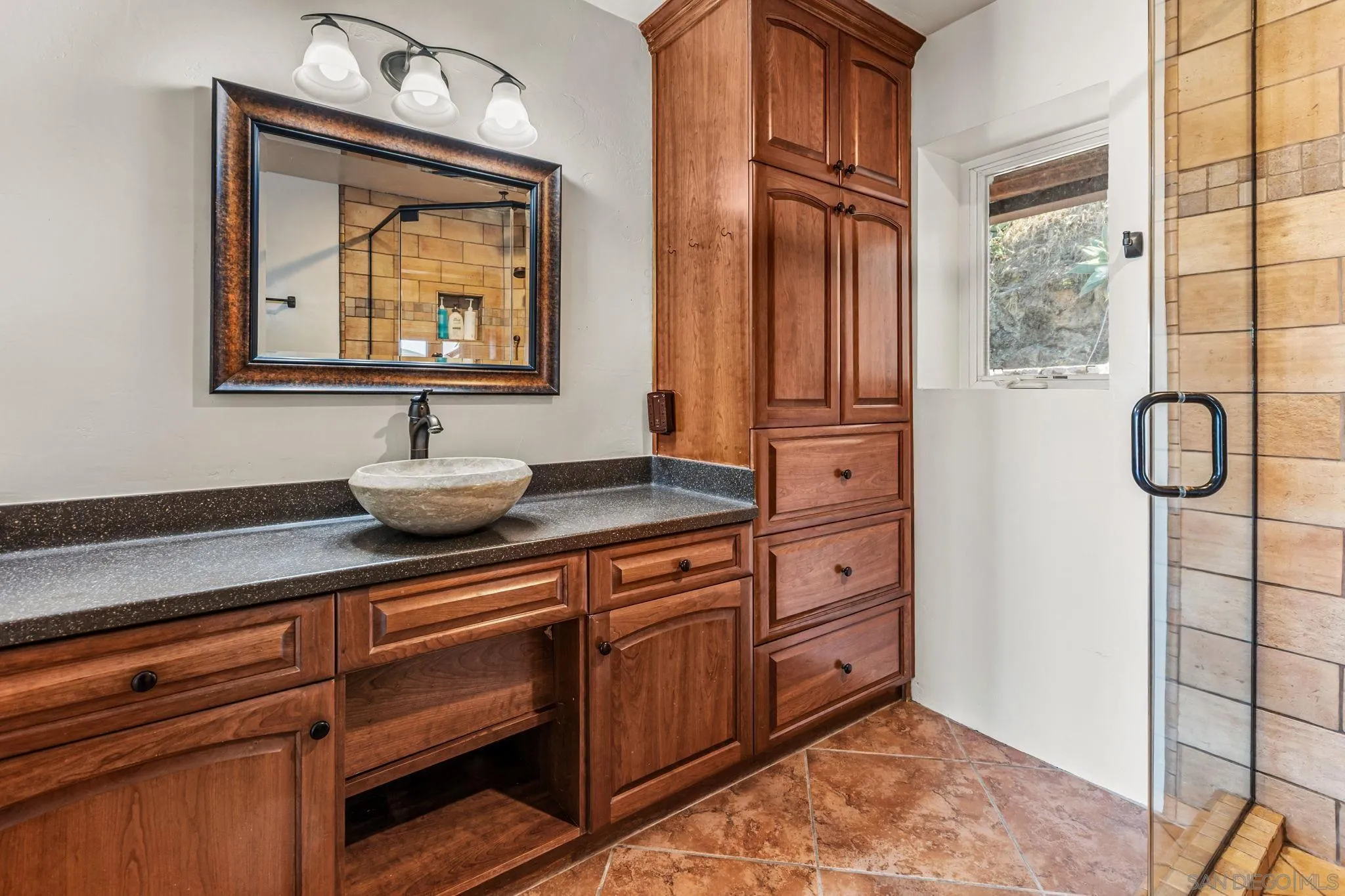 https://cdn.realtyfeed.com/cdn/127/260009838/11daddb447bfde93e894a7fe55f0b6e5.webp