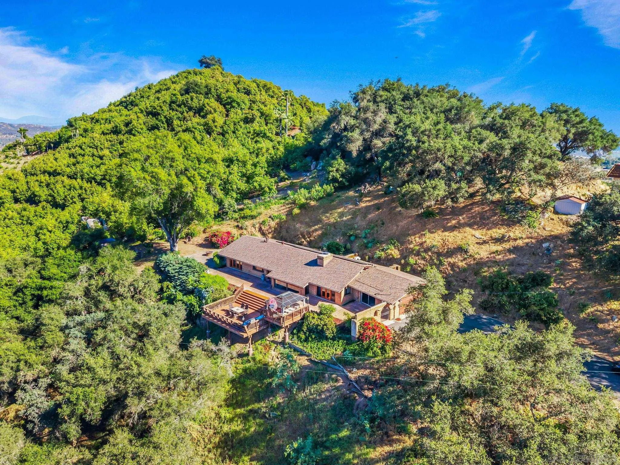 https://cdn.realtyfeed.com/cdn/127/260009838/20e007baa4f1163d3d605ccf9f33040e.webp