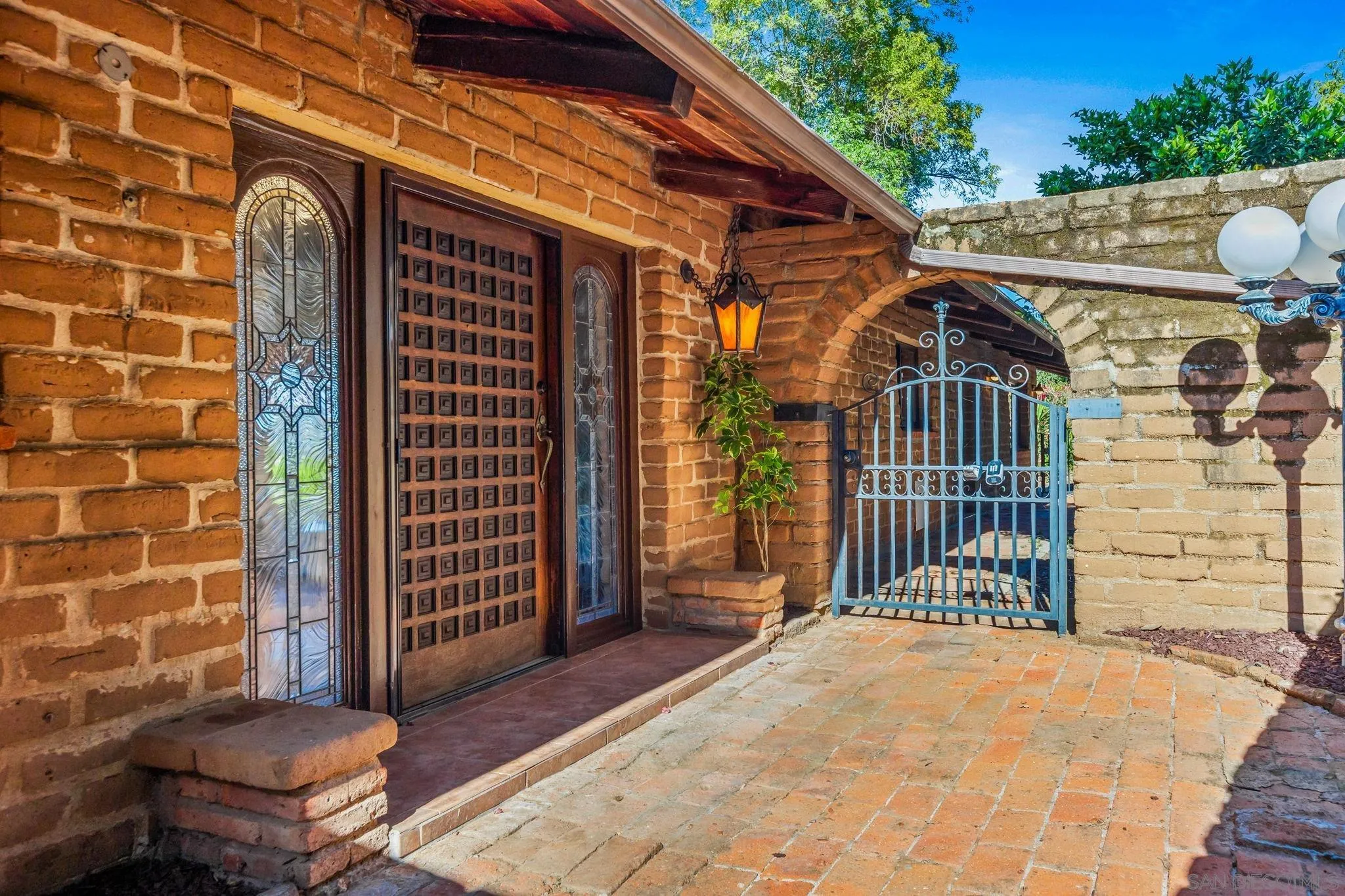 https://cdn.realtyfeed.com/cdn/127/260009838/29c3e3e97b7690bd773ad8121597b9f8.webp