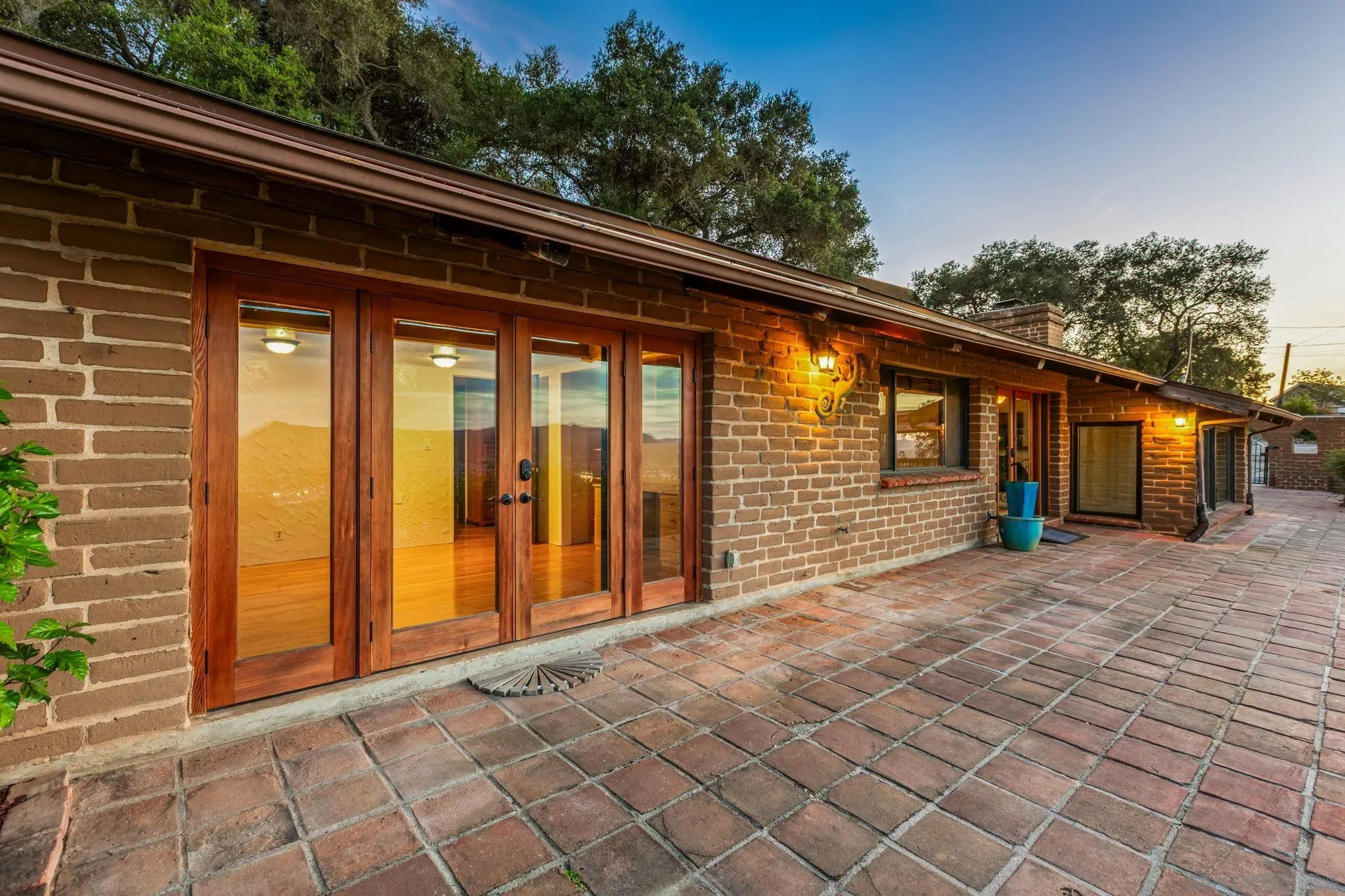 https://cdn.realtyfeed.com/cdn/127/260009838/526ea542489623520a3a68e3dbc76636.webp