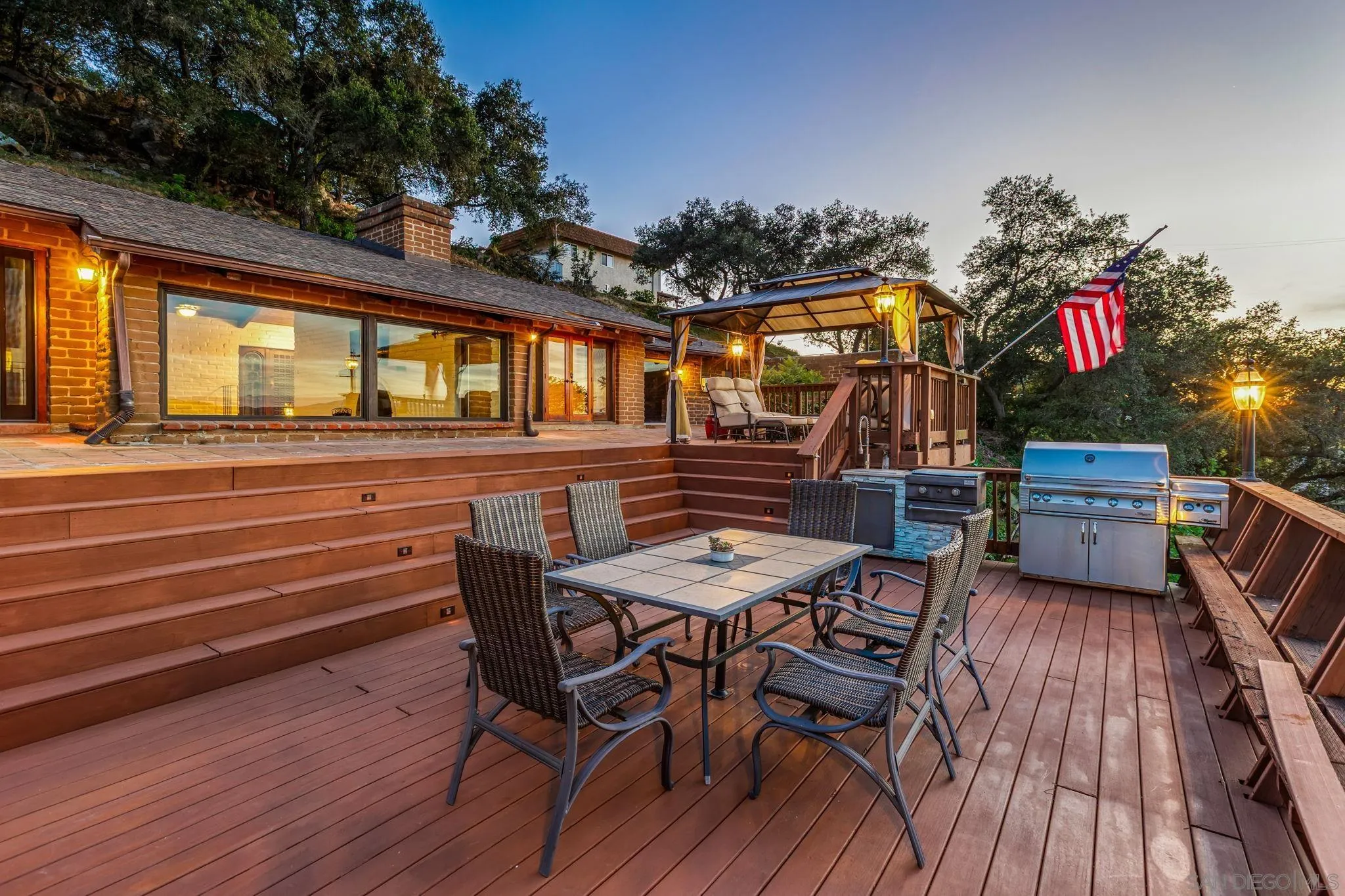 https://cdn.realtyfeed.com/cdn/127/260009838/747962a703bbcce80549db405de490ff.webp