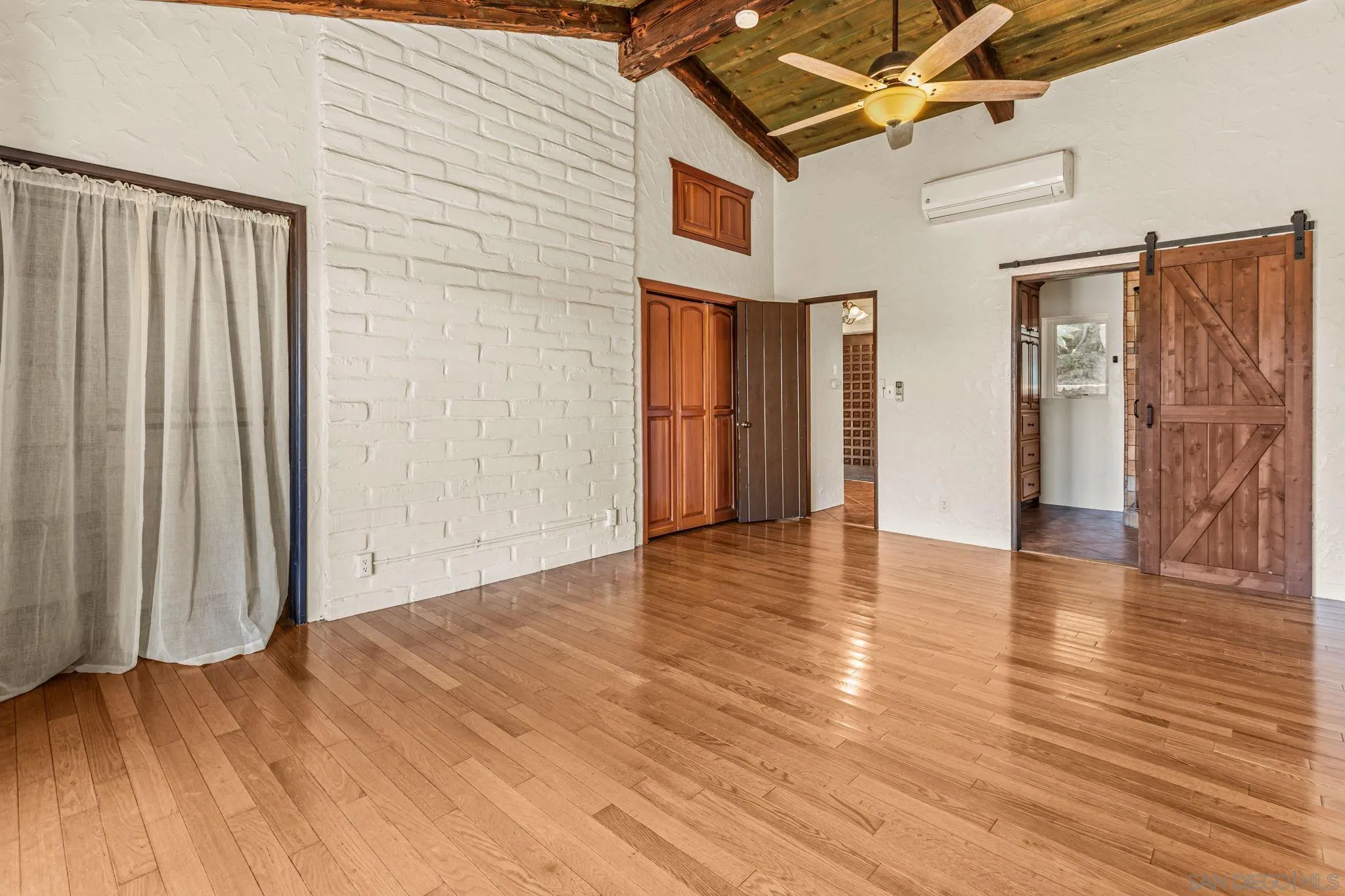 https://cdn.realtyfeed.com/cdn/127/260009838/770800beb1e25197f4e69f0db2342be3.webp