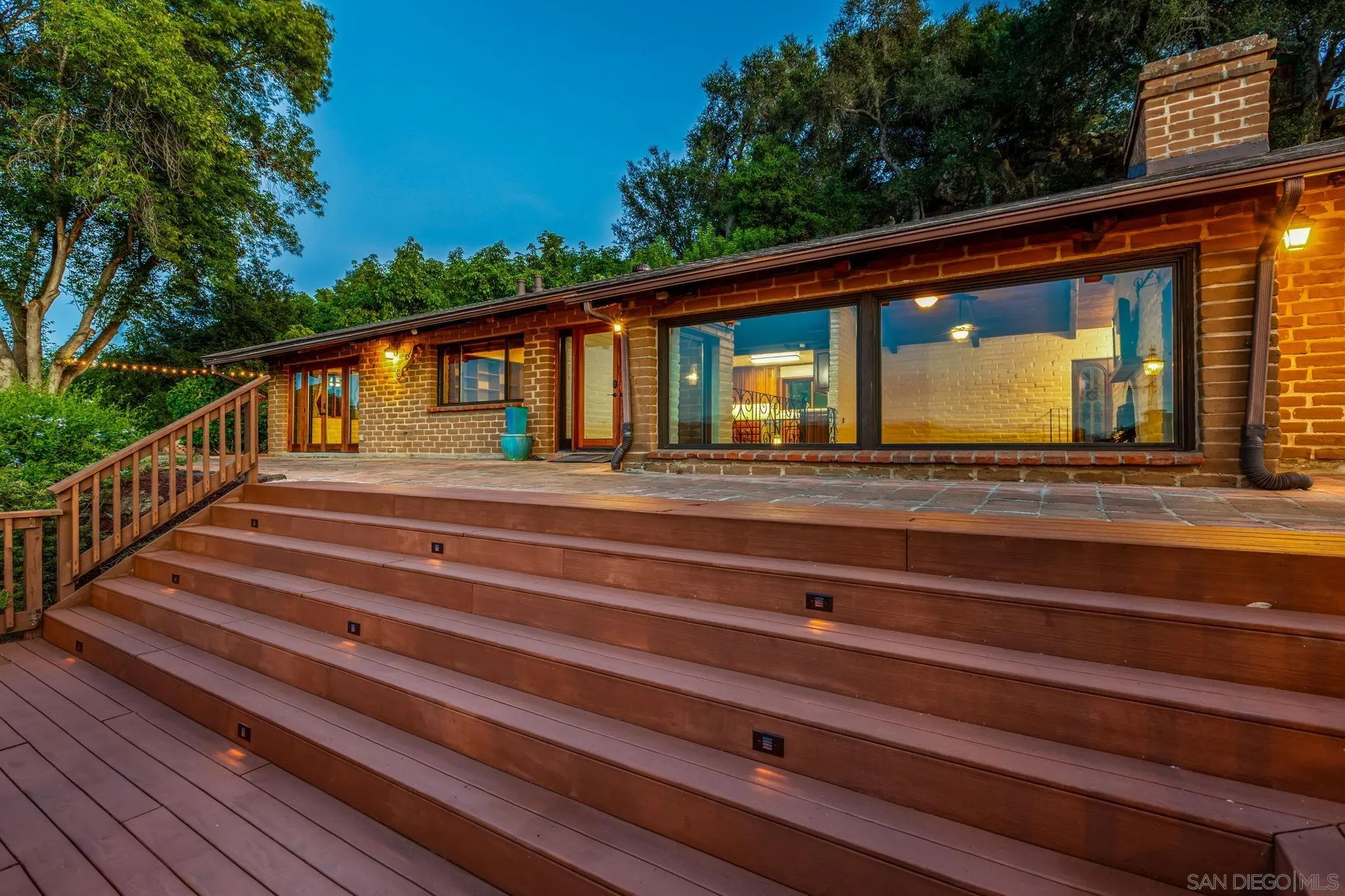 https://cdn.realtyfeed.com/cdn/127/260009838/7e33a6f8b61aec794b84082cd14b6fd0.webp