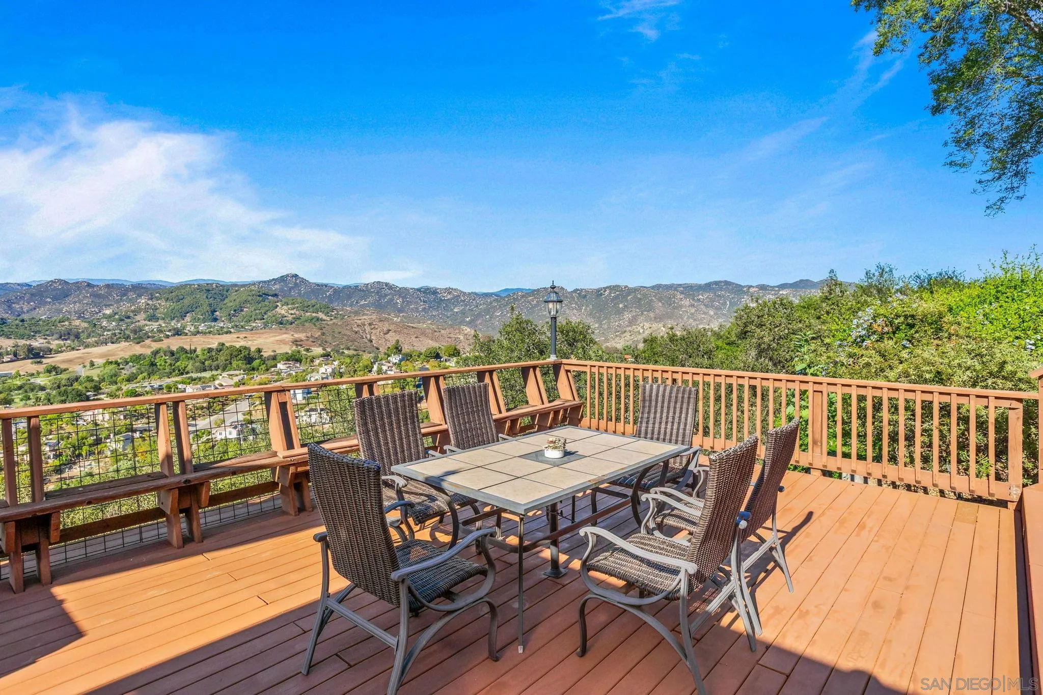 https://cdn.realtyfeed.com/cdn/127/260009838/84ff28dad2285323199d3ae668ffd8ac.webp