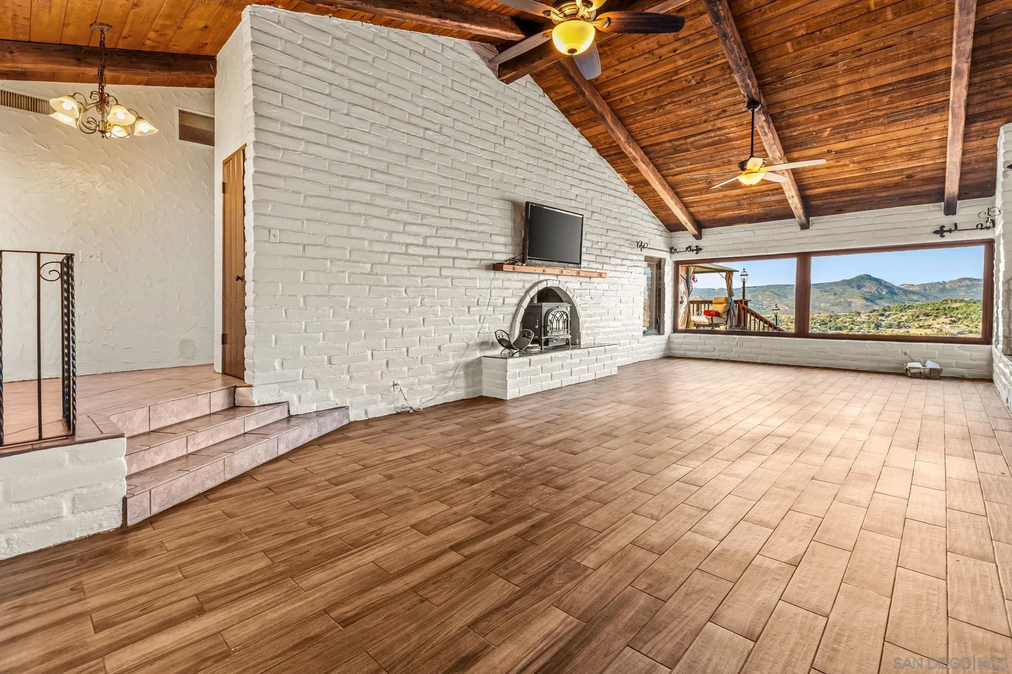 https://cdn.realtyfeed.com/cdn/127/260009838/ba218934893f5de87154d02d1b0cf868.webp